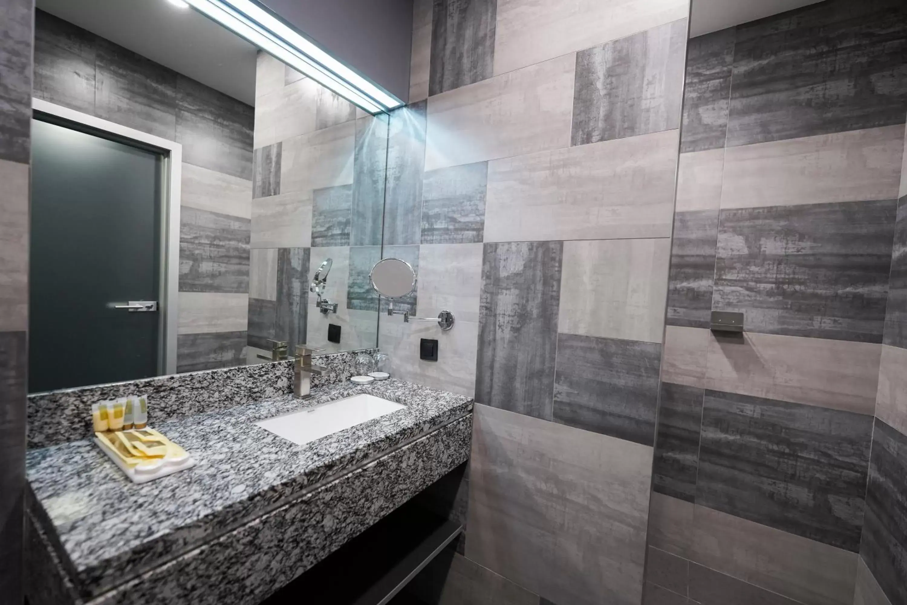 Standard Queen Room in Messier 53 Hotel Yerevan Standard Queen Room in Messier 53 Hotel Yerevan