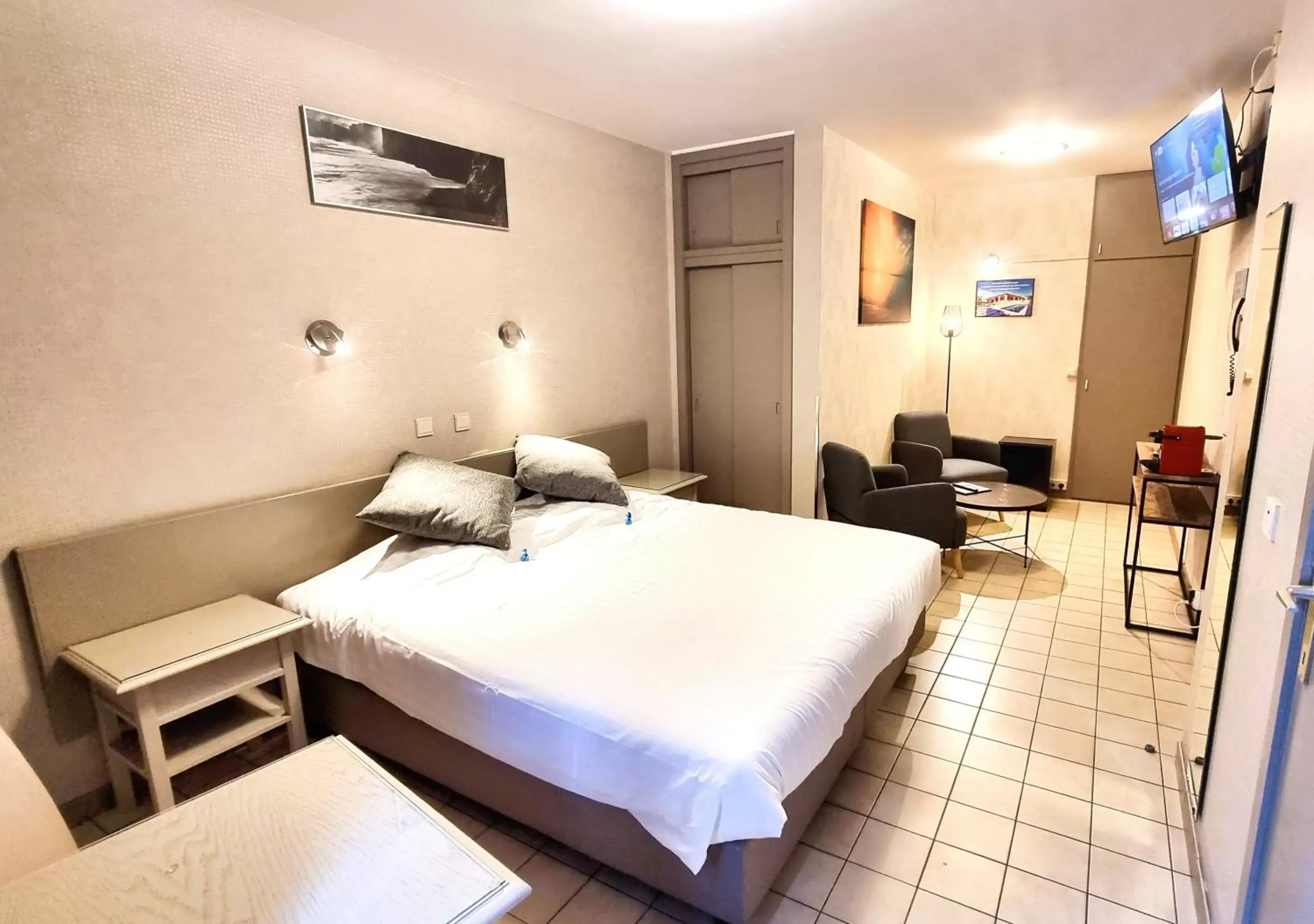 Deluxe Double Room with Shower in Hotel De Golf Deluxe Double Room with Shower in Hotel De Golf