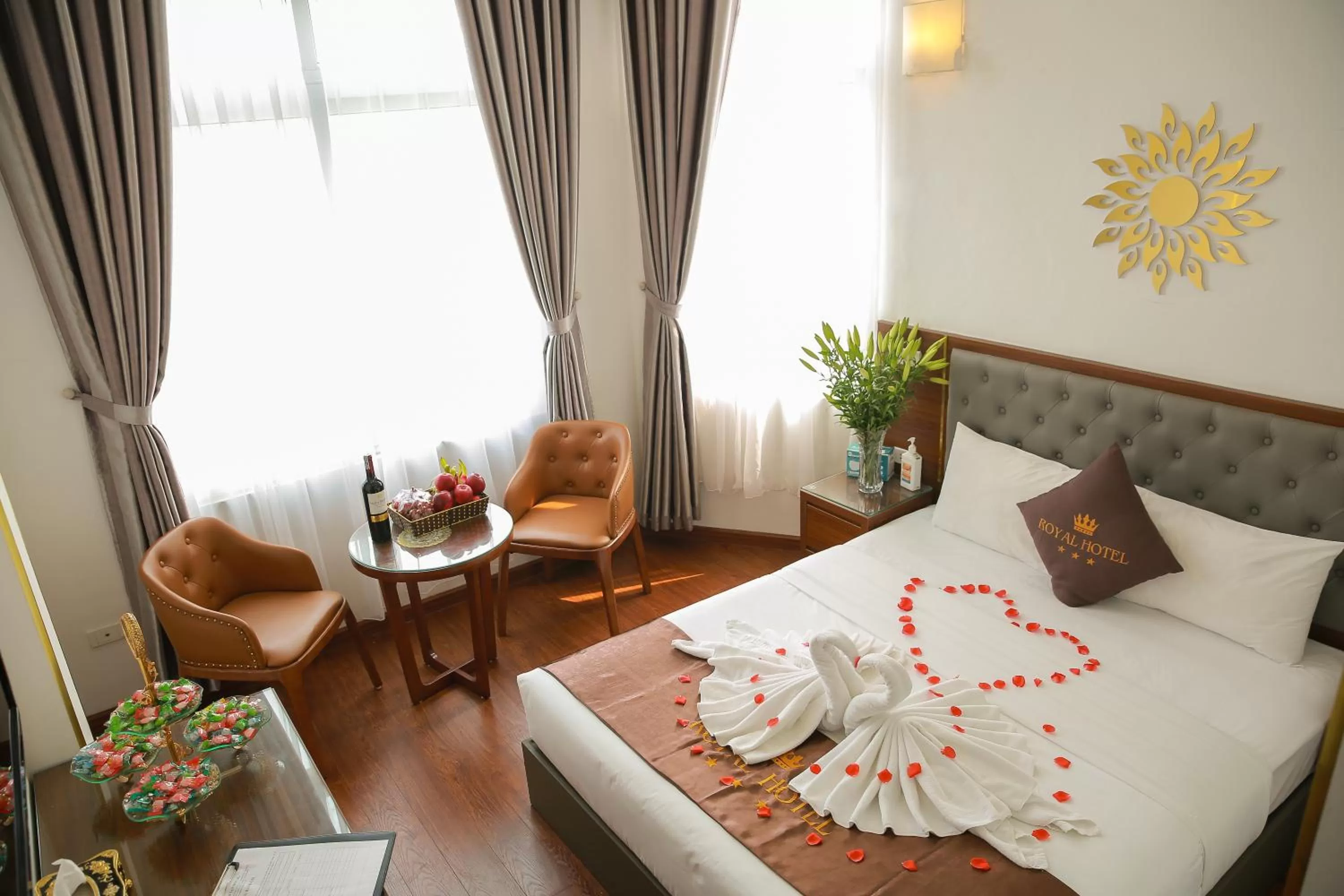 Photo of the whole room in Royal Hotel