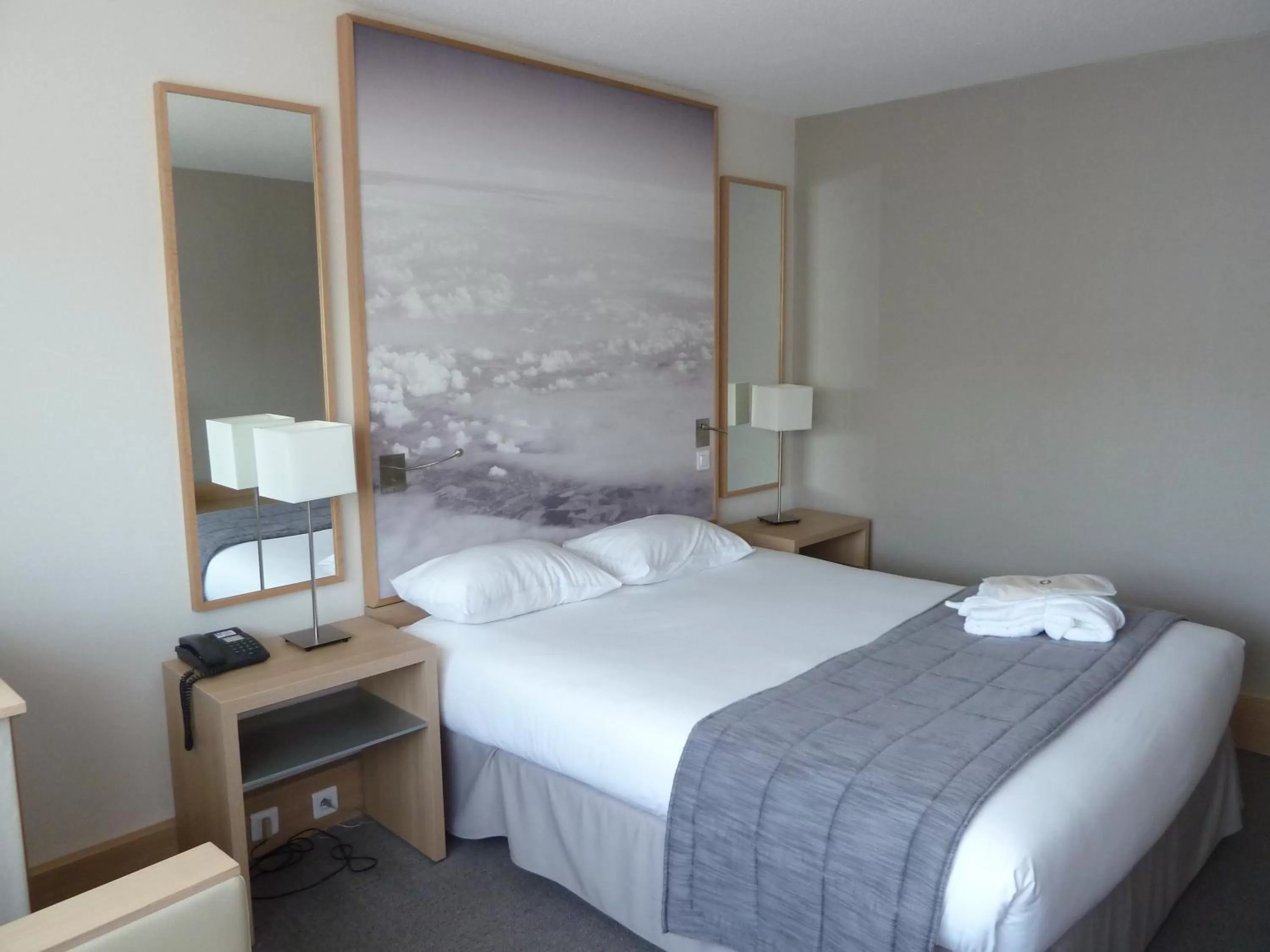 Photo of the whole room, Bed in Hotel Inn Paris CDG Airport