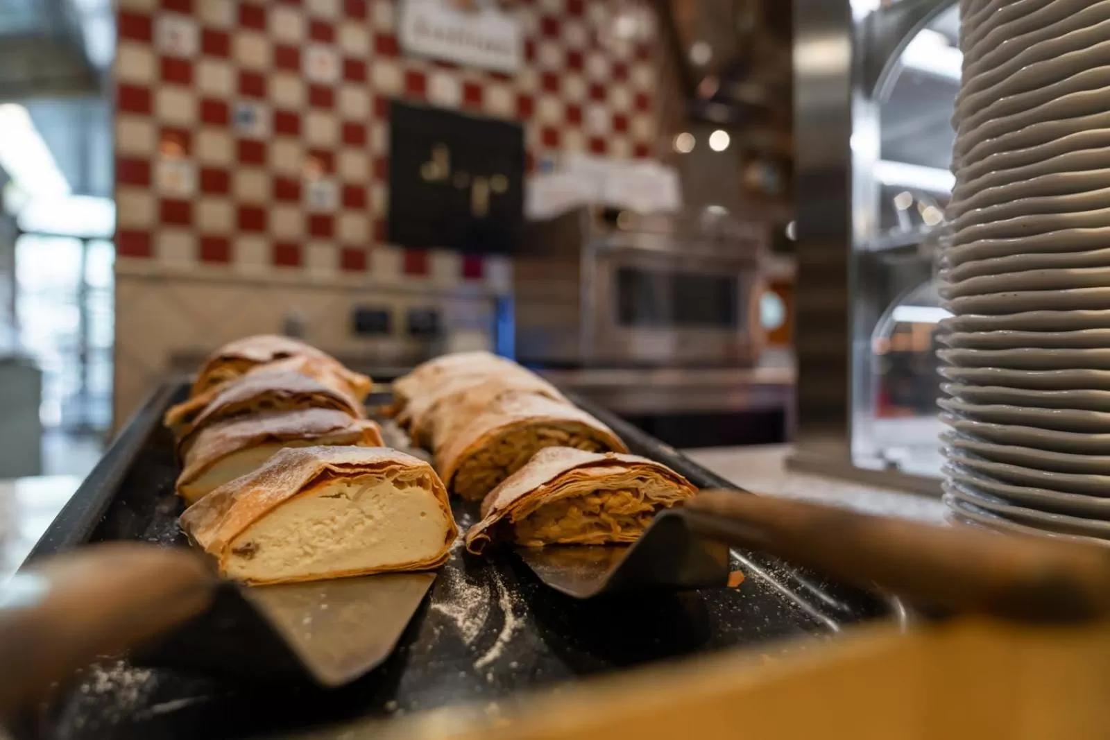 Food and drinks in Hotel Restaurant Südrast Dreiländereck