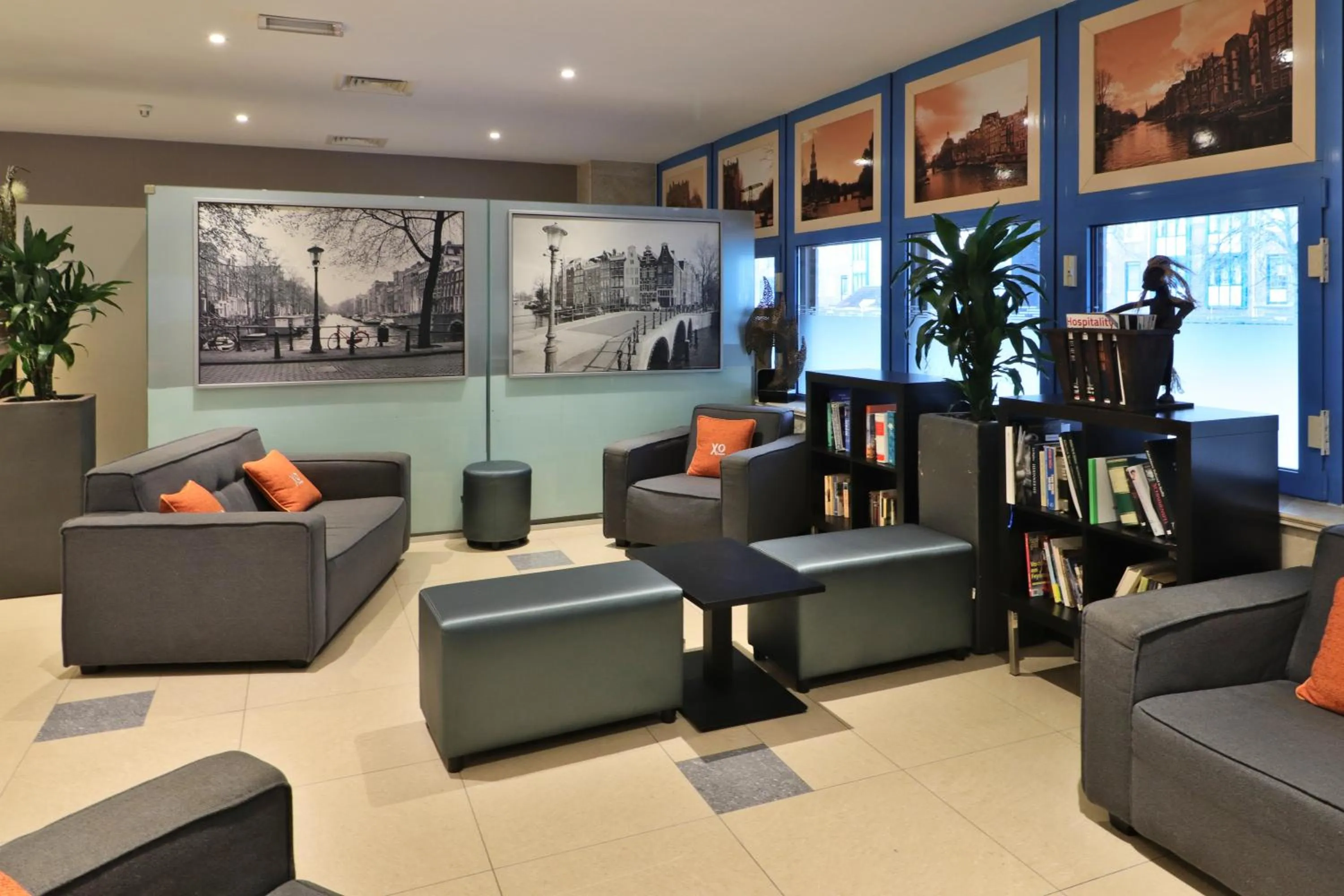 Library in XO Hotels Blue Square