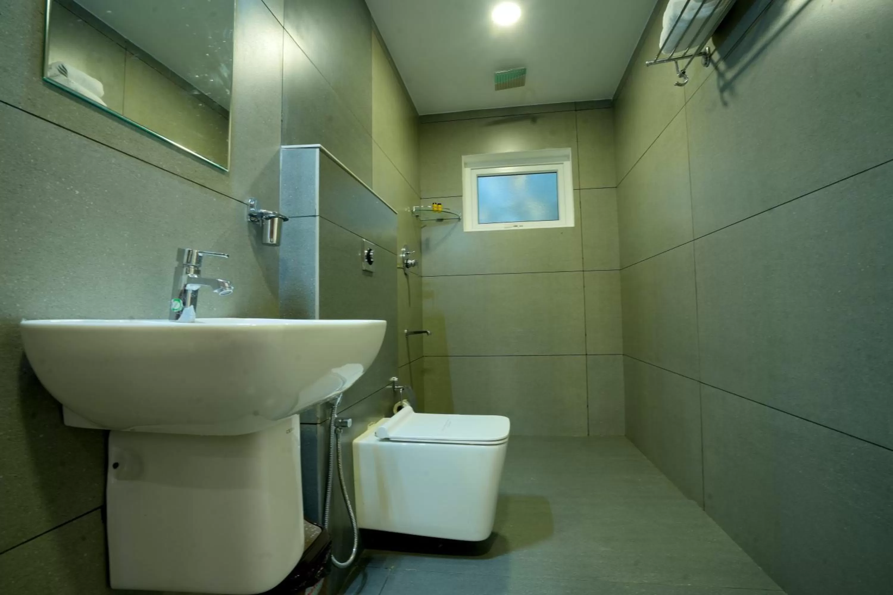 Toilet in Misty Range Resorts