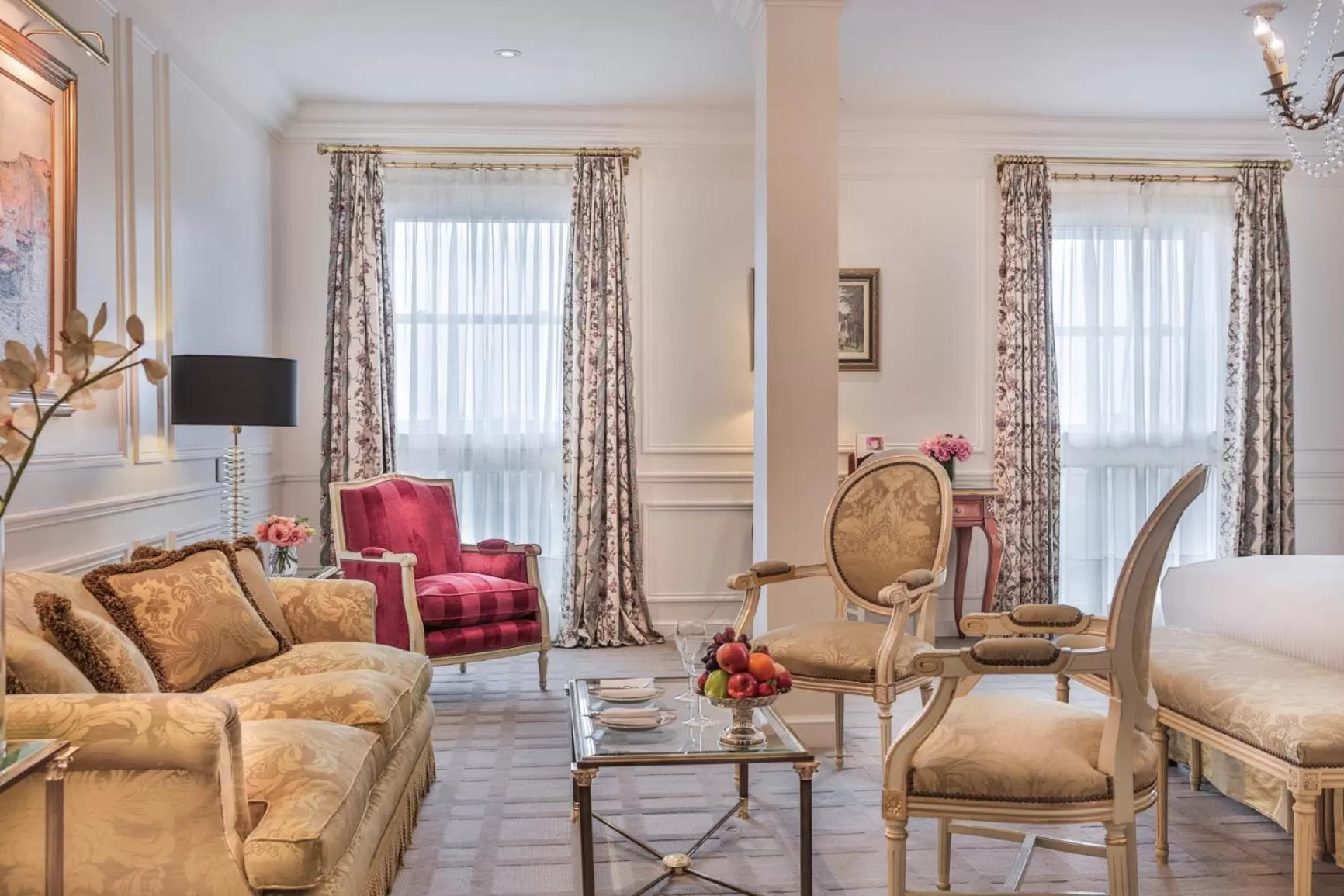 Seating area in Alvear Palace Hotel - Leading Hotels of the World
