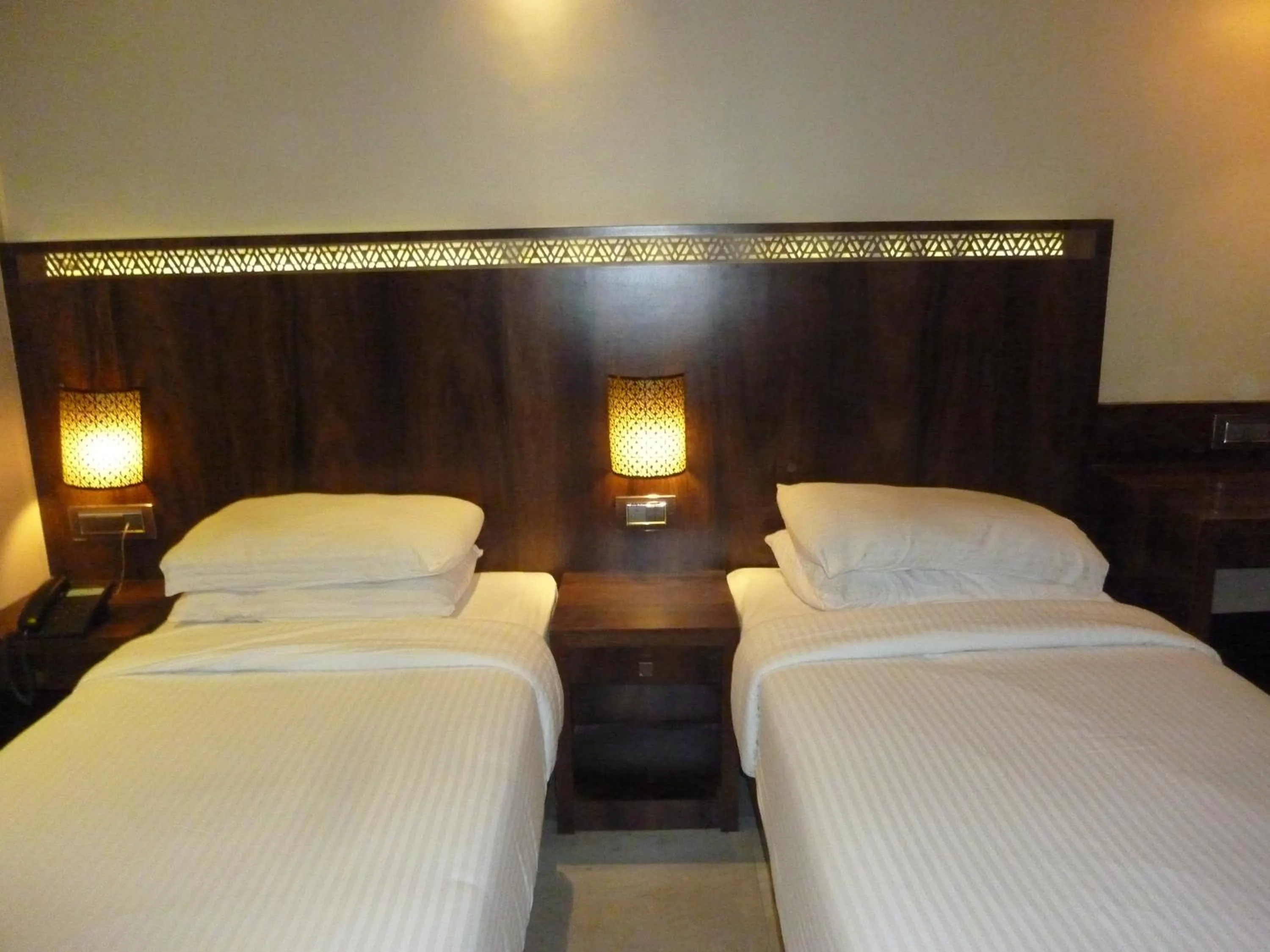 Photo of the whole room in Hotel New Bengal