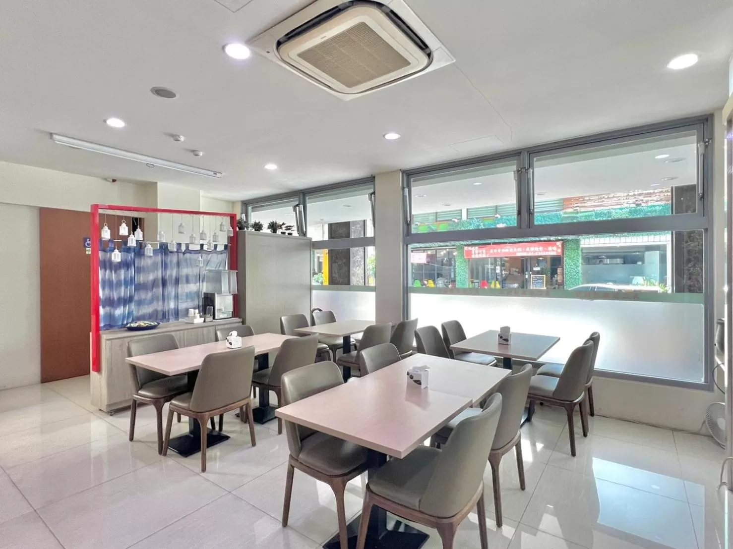 Seating area in Mei Hotel