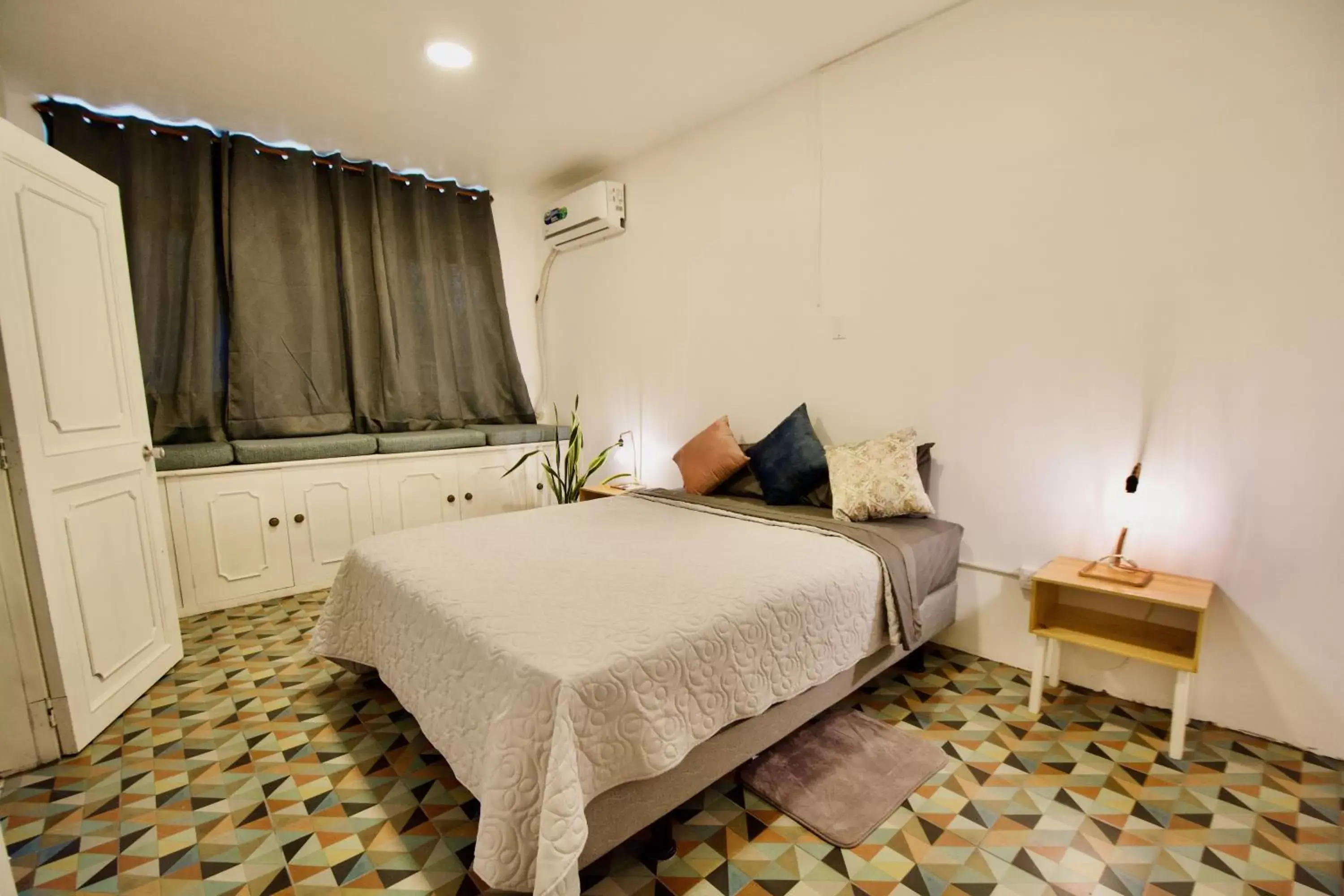 Suite in Pepe's House Guayaquil I Self Check-In MicroHotel Suite in Pepe's House Guayaquil I Self Check-In MicroHotel