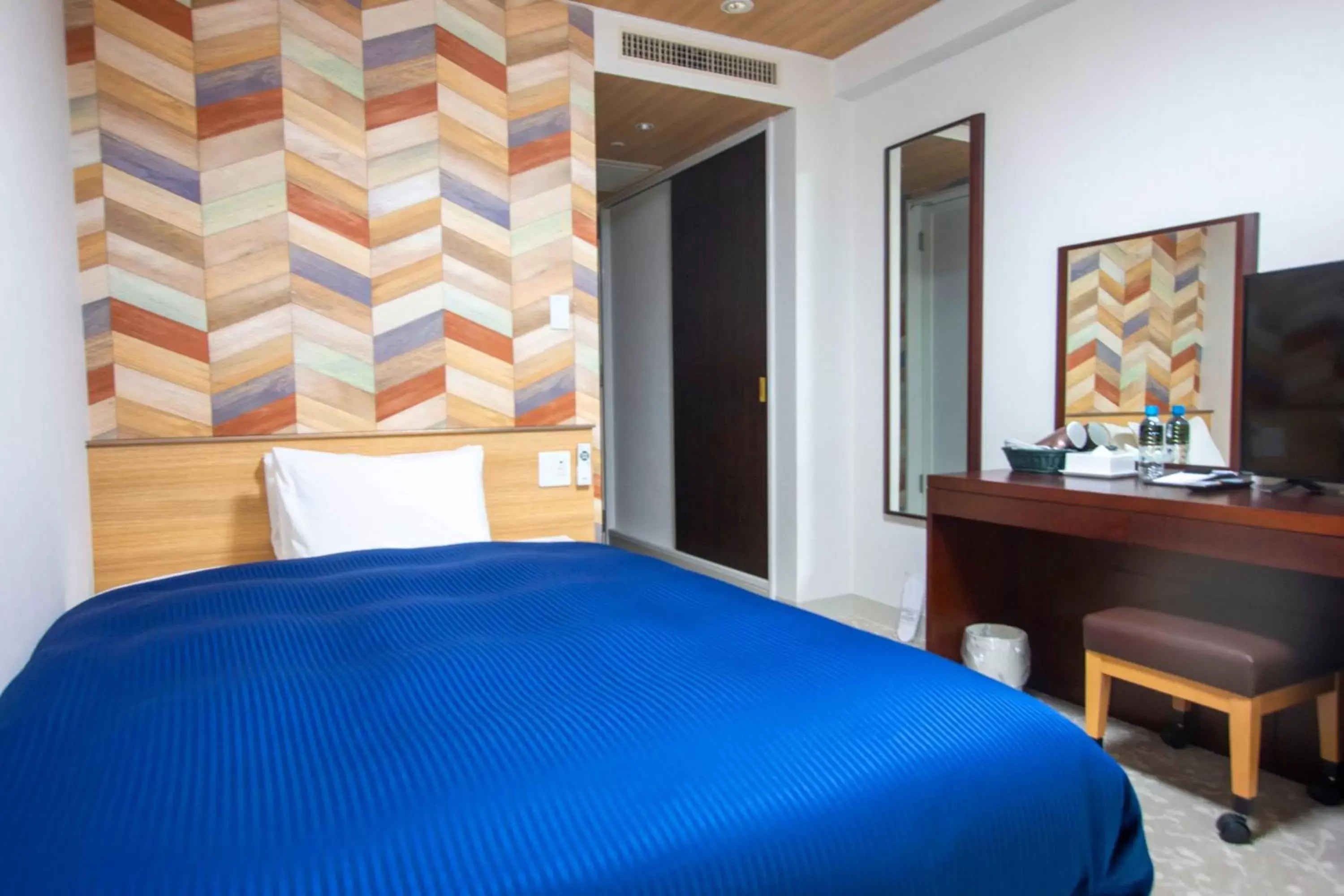 Deluxe Single Room - Non-Smoking - Premium Floor in Hotel New Gaea Omuta Garden Deluxe Single Room - Non-Smoking - Premium Floor in Hotel New Gaea Omuta Garden