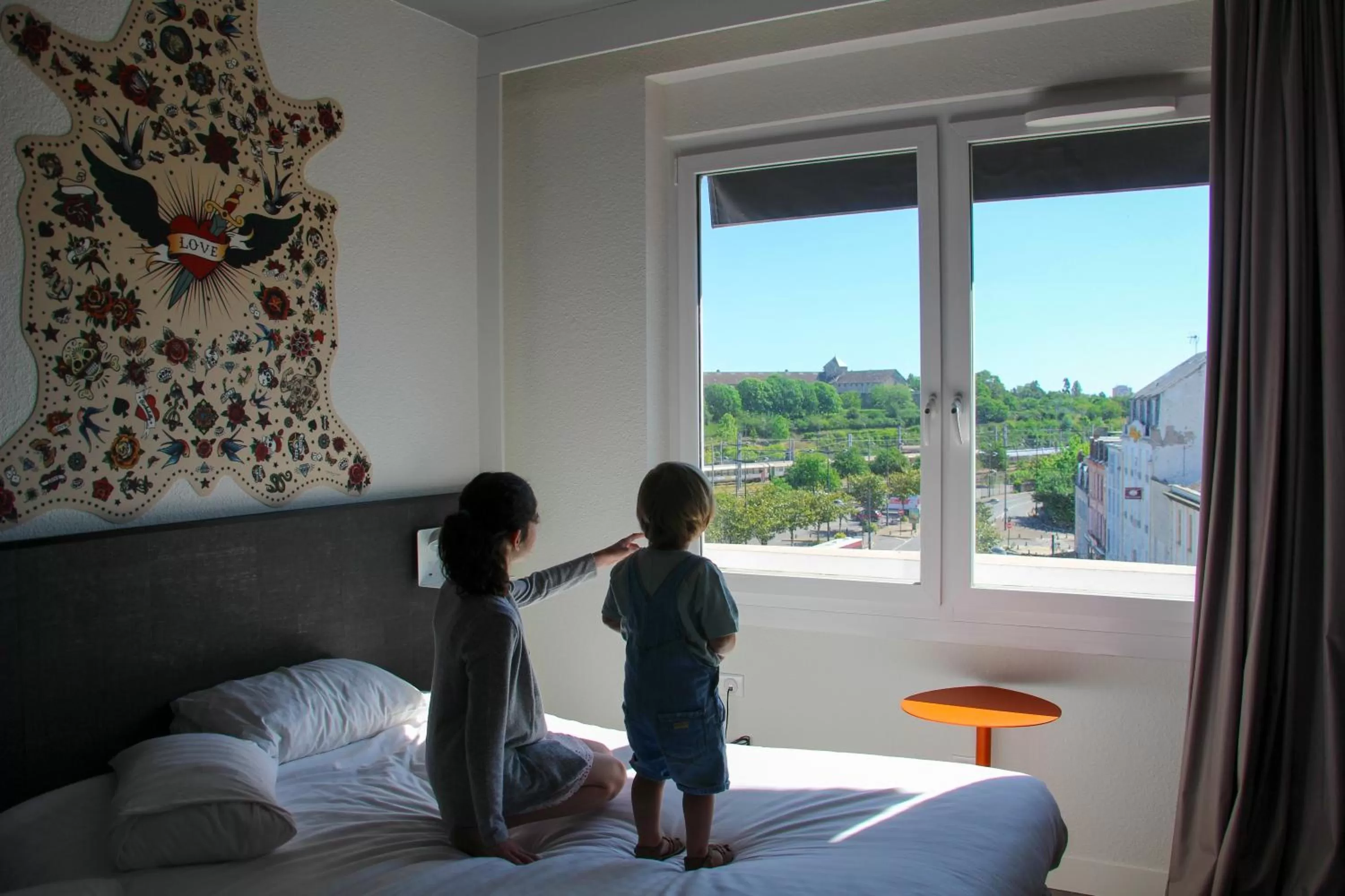 Spring, Bed in Hôtel The Originals City Le Berry - proche centre-ville - Gare - parking - recharge véhicule