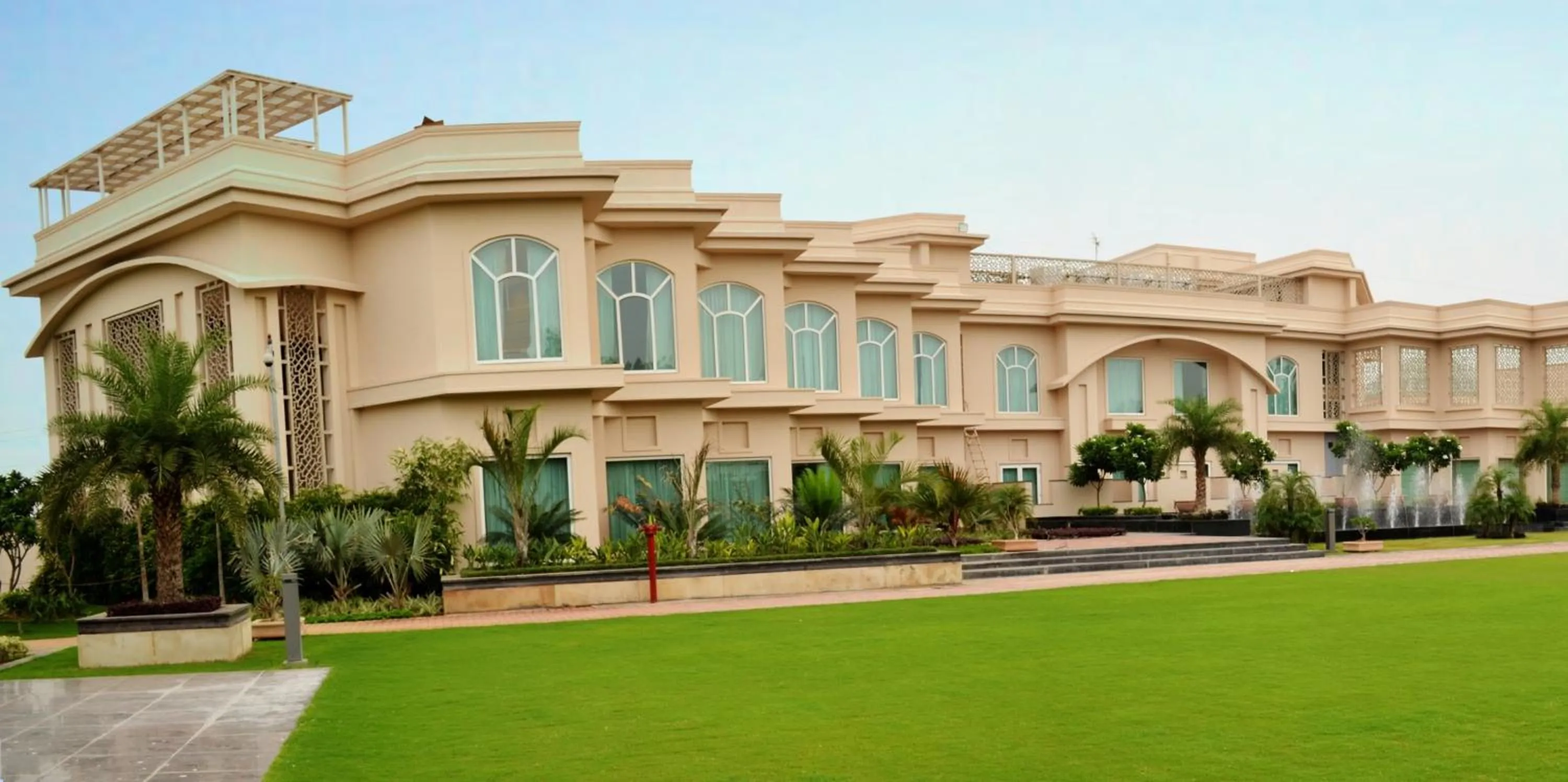 Facade/entrance in The Umrao