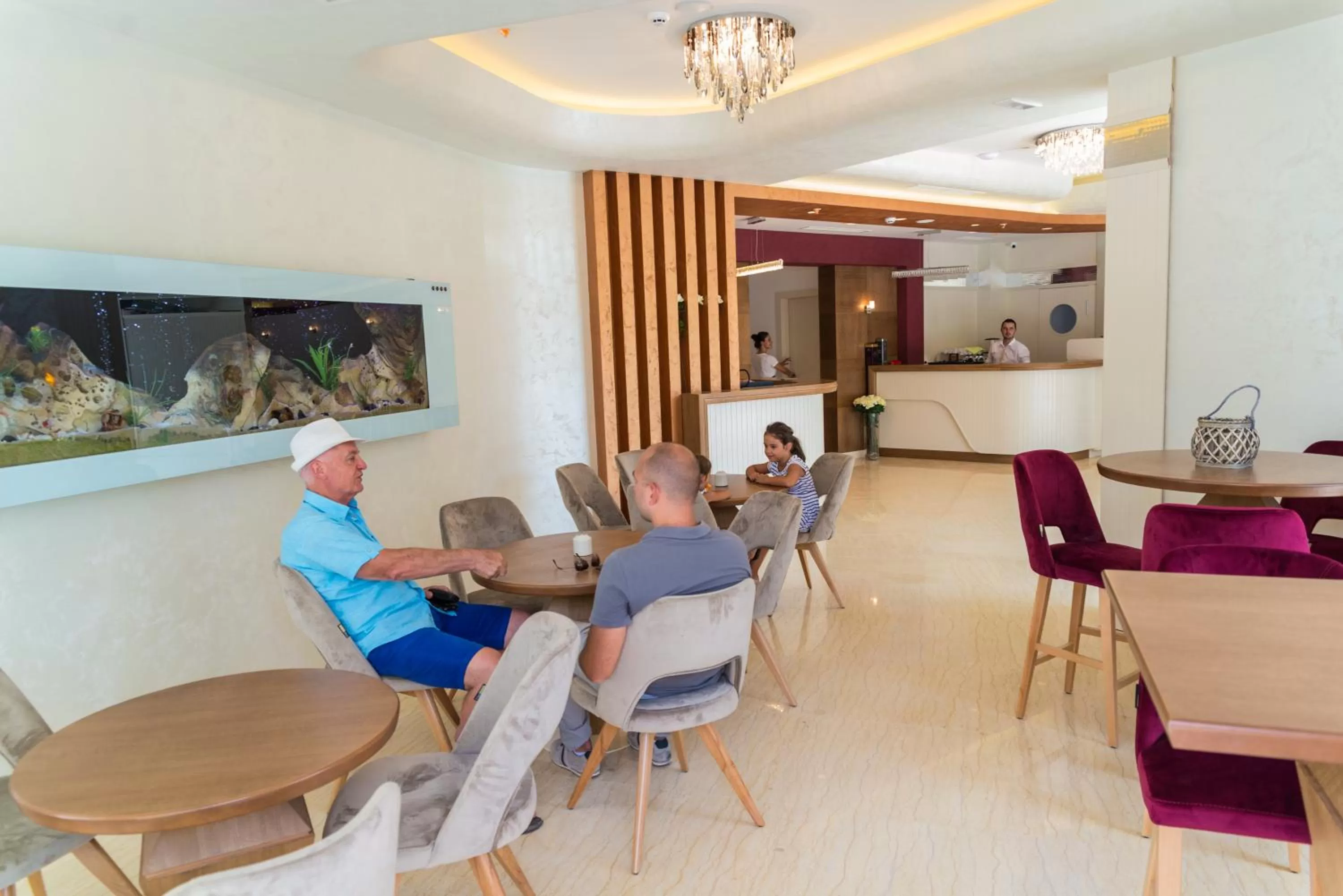 Lounge or bar in Hotel Kadmo by Aycon