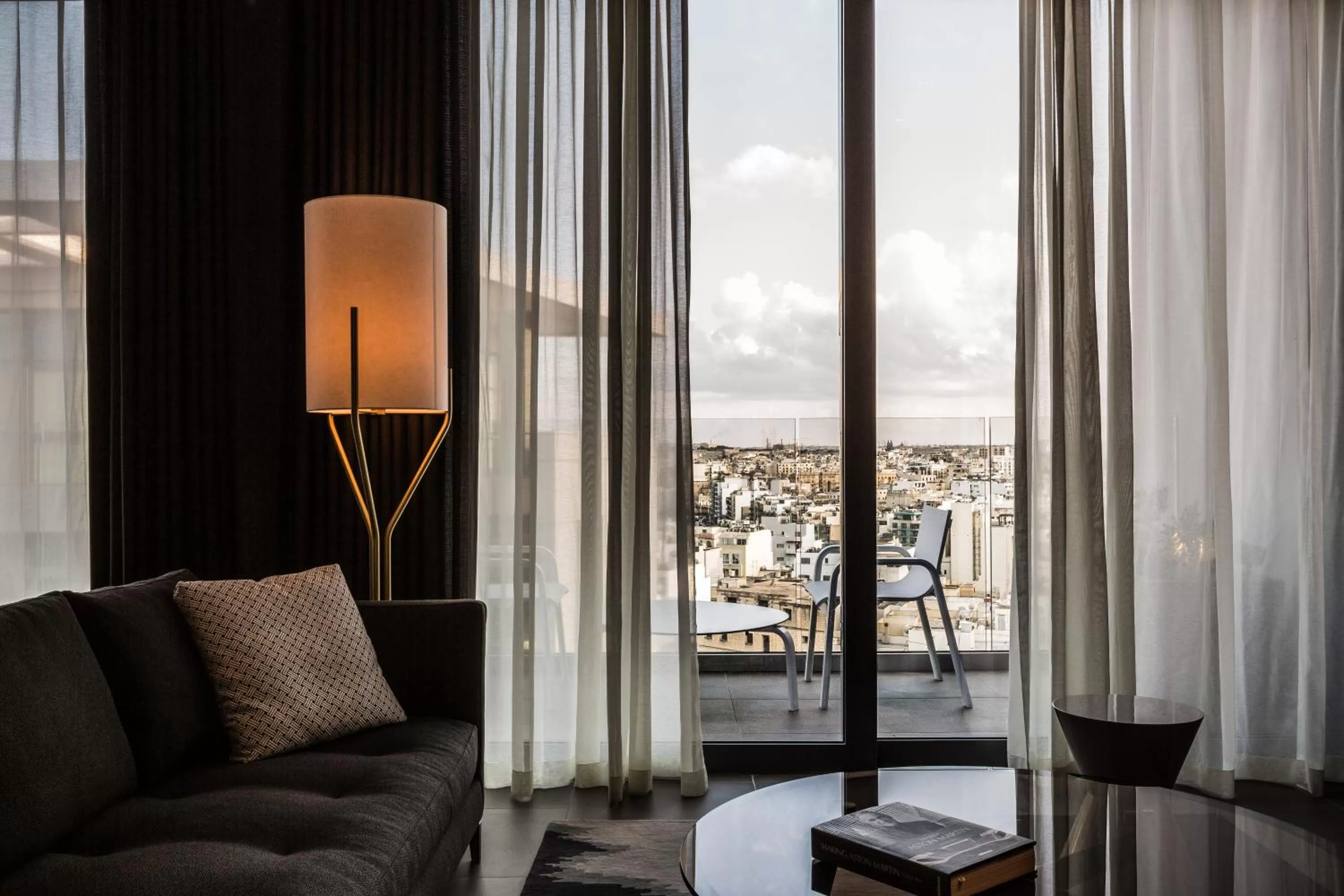 Living room in InterContinental Malta by IHG