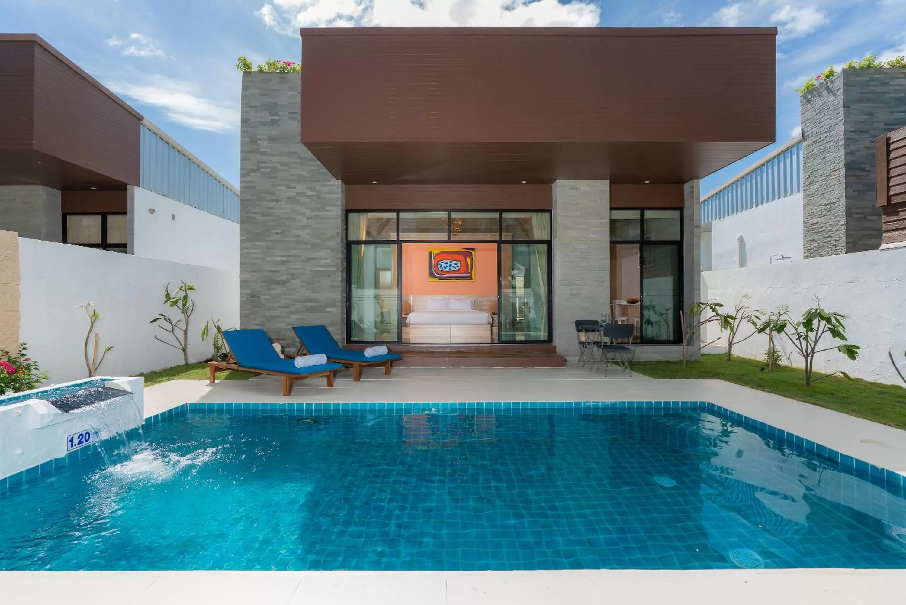 Swimming pool in Dhevan Dara Resort & Spa Hua Hin - Pool Villa