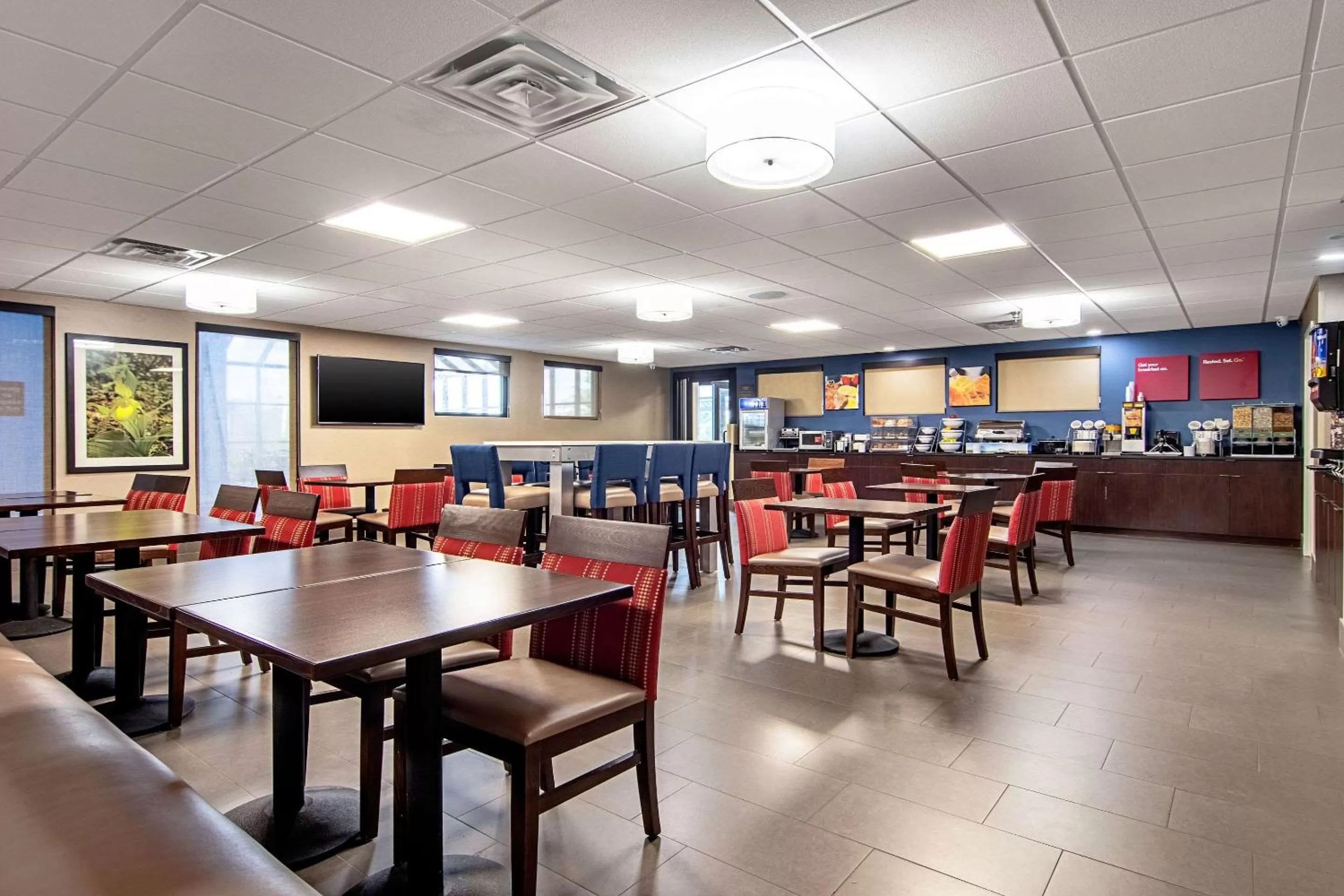Restaurant/places to eat in Comfort Suites Knoxville Airport