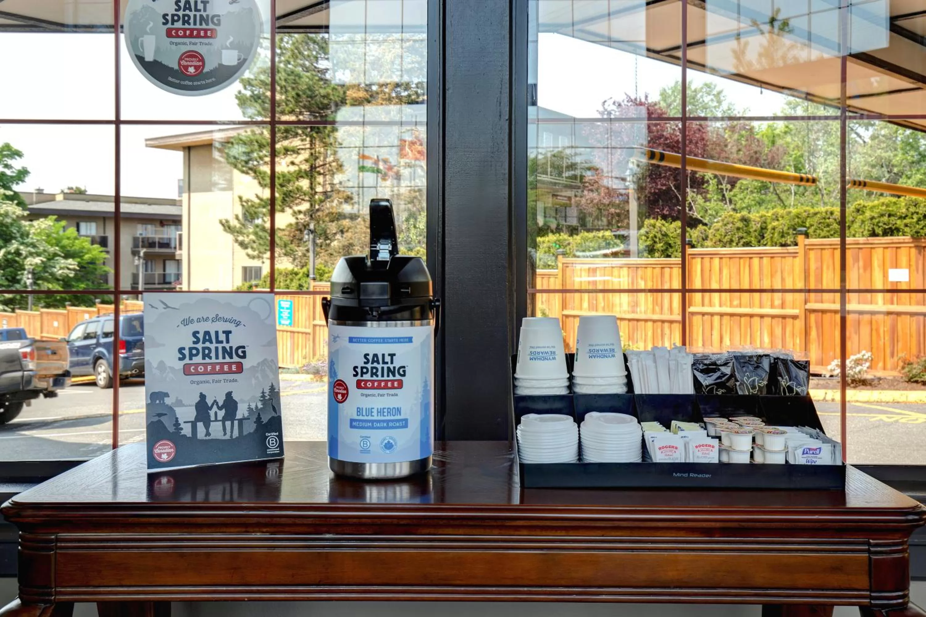 Coffee/tea facilities in Days Inn by Wyndham Victoria Uptown