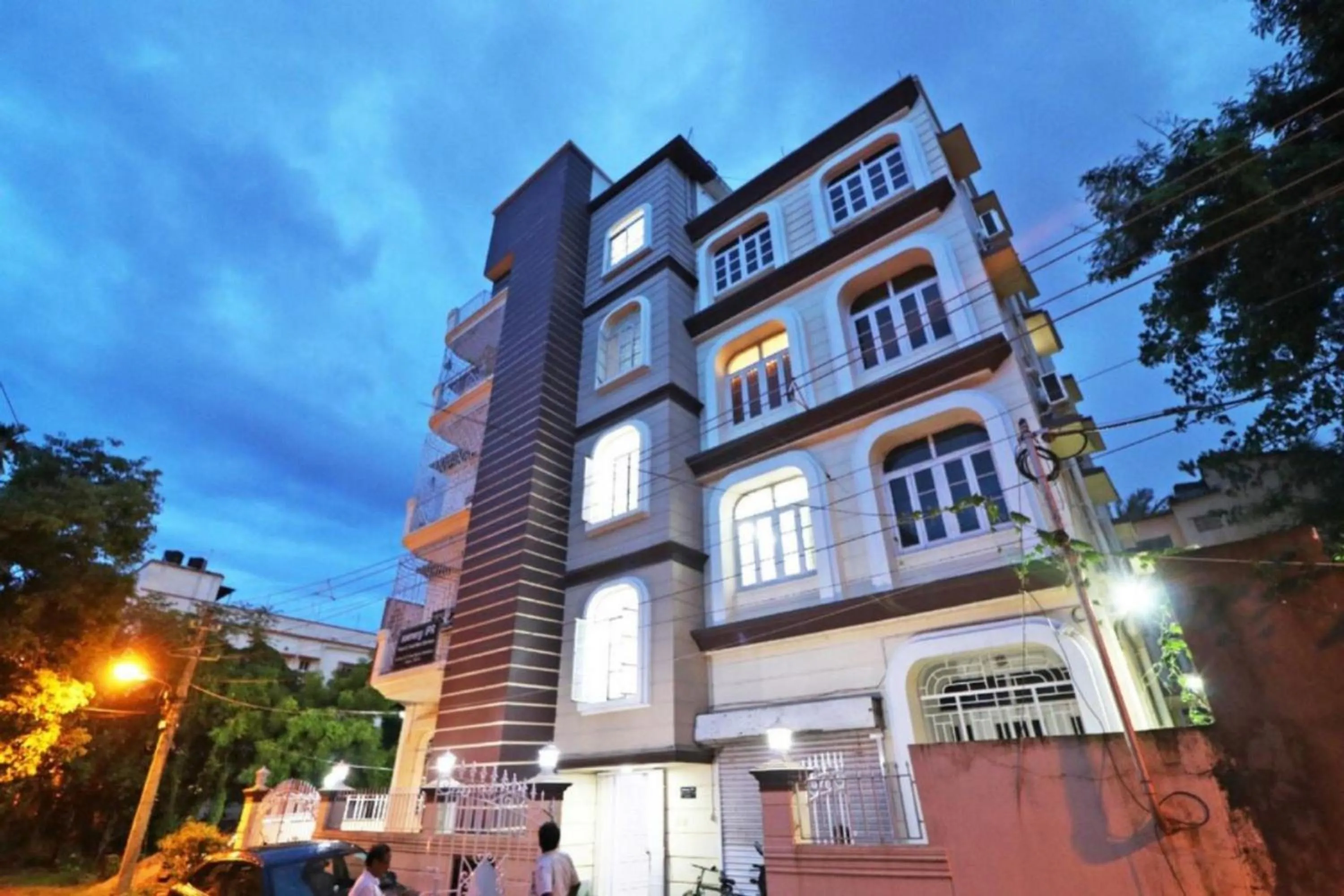 Property Building in Goroomgo Hotel Manurama Ruby Kolkata