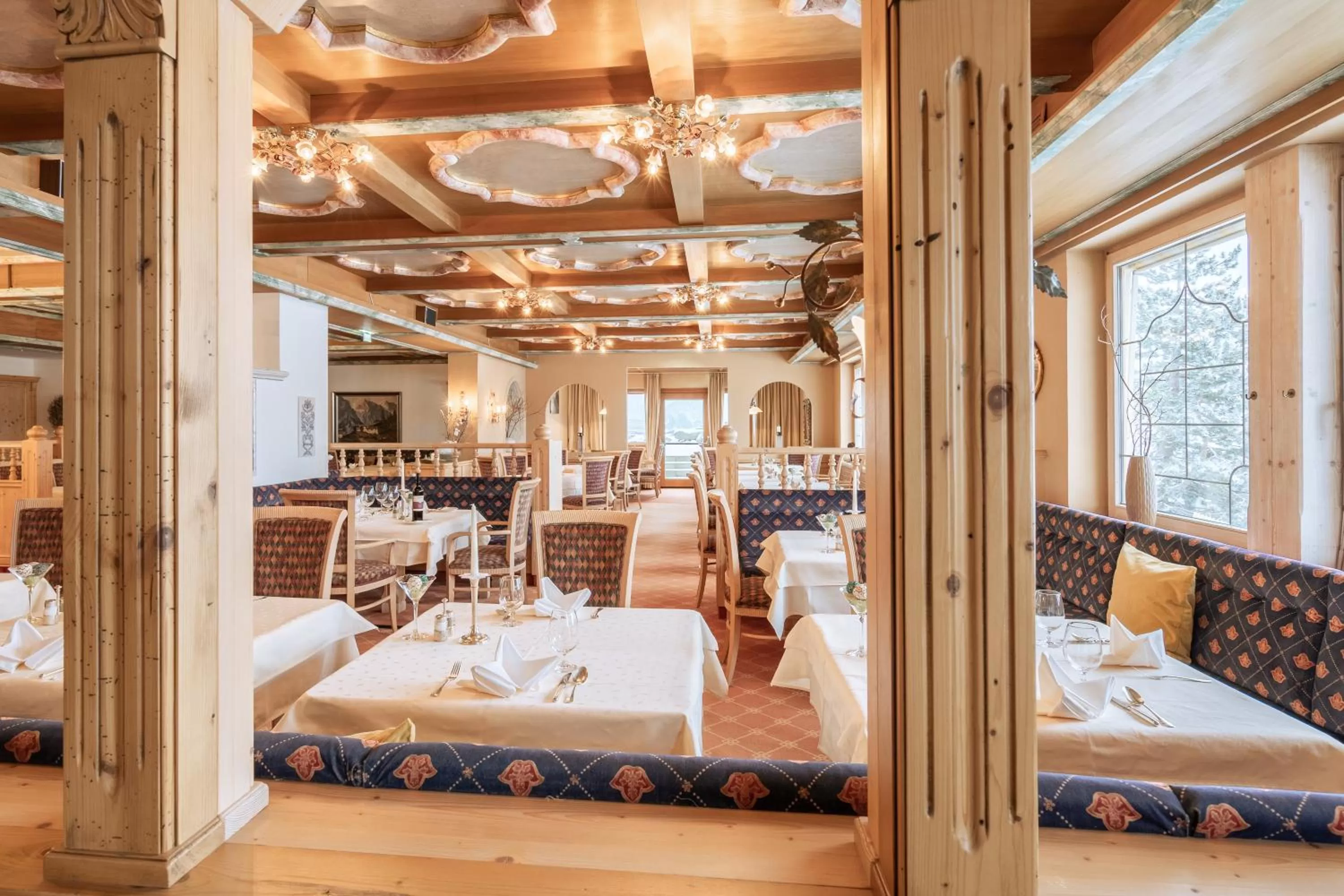 Restaurant/places to eat in Hotel Seelos