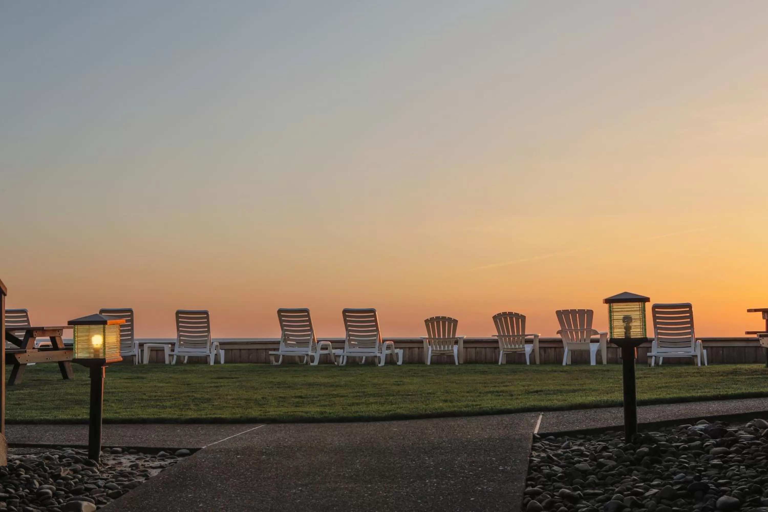 Facade/entrance, Sunrise/Sunset in Schooner's Cove Inn