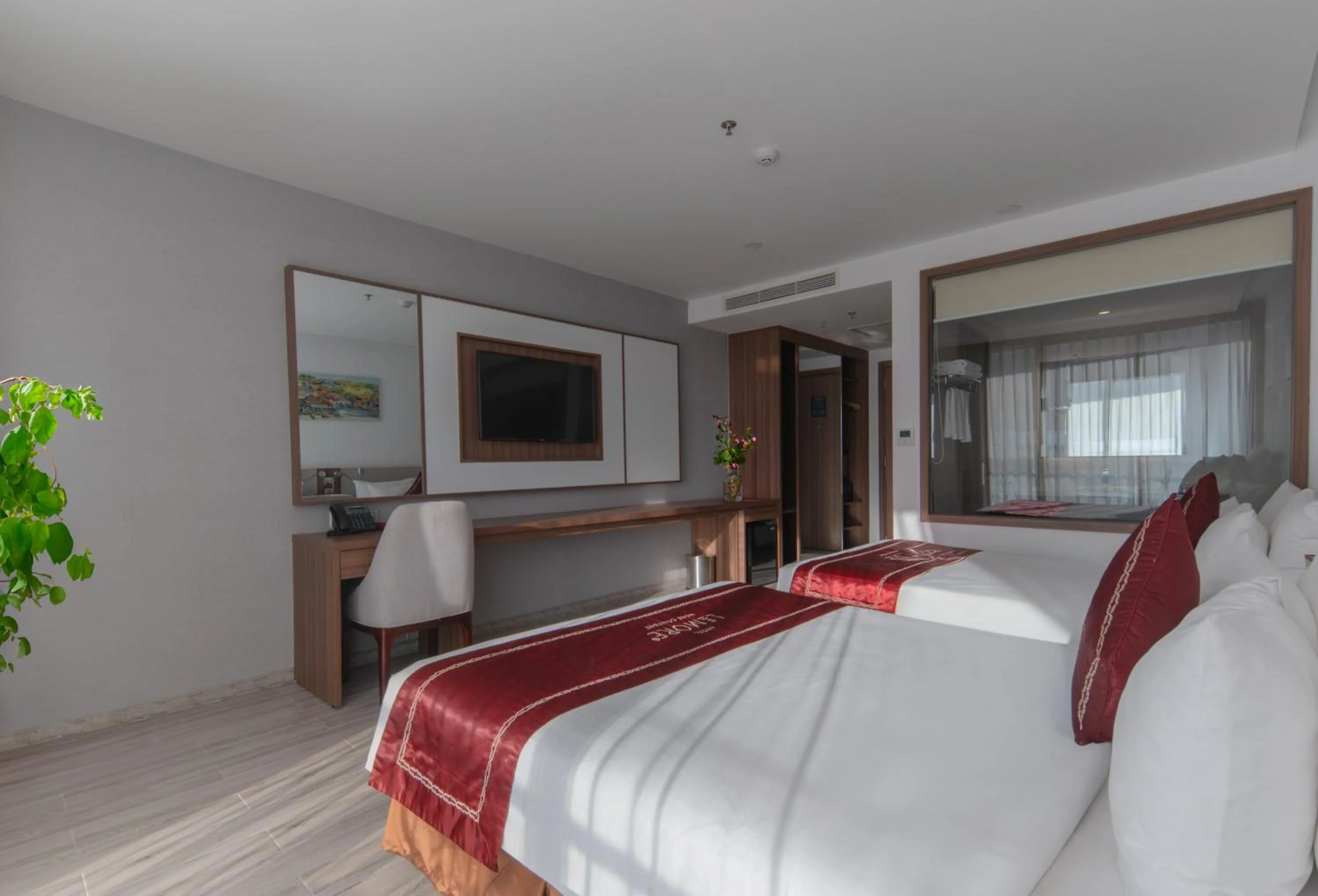 Living room, Bed in LeMore Hotel Nha Trang