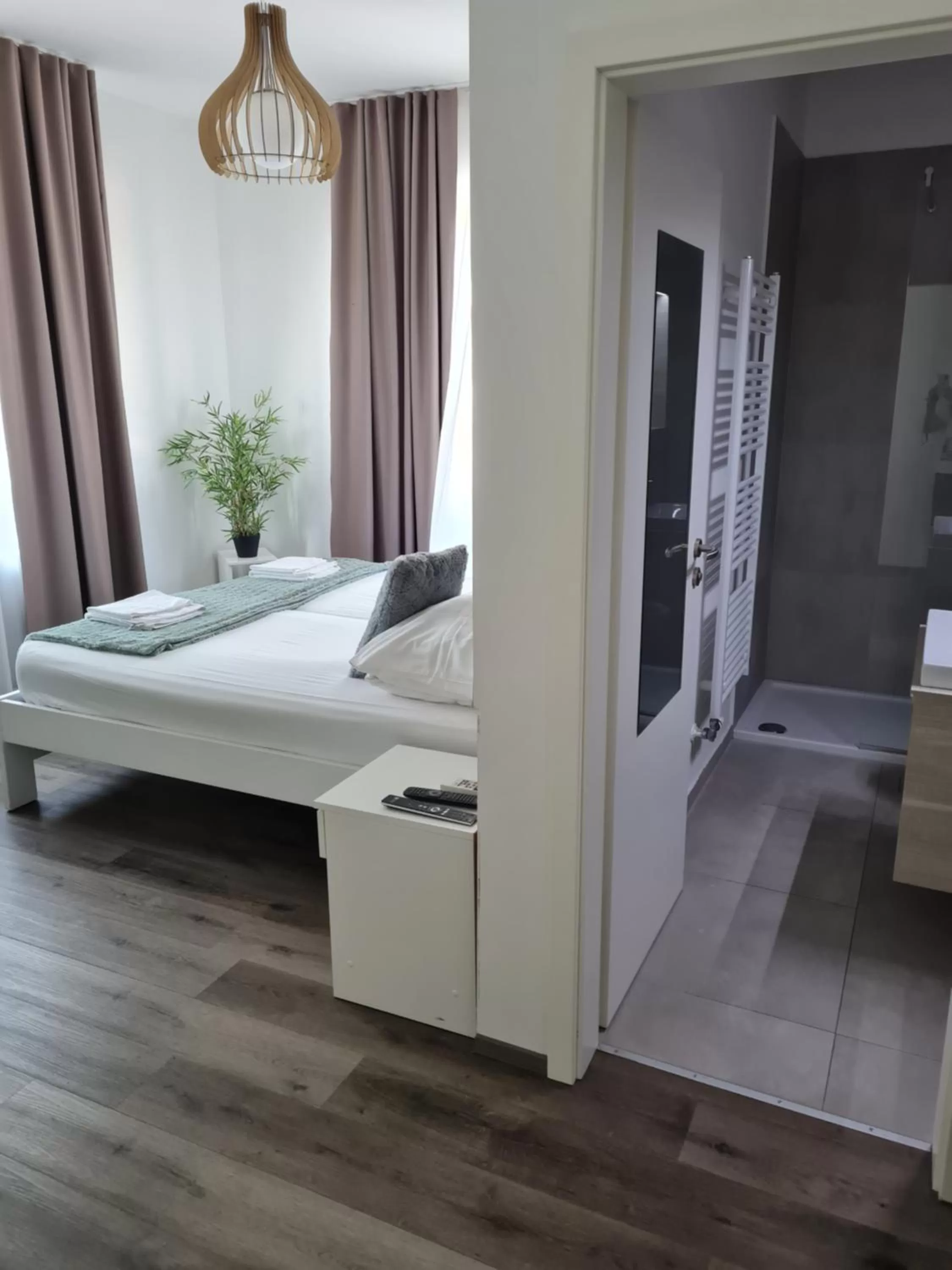 Photo of the whole room, Bed in AZUR ROOMS LJUBLJANA