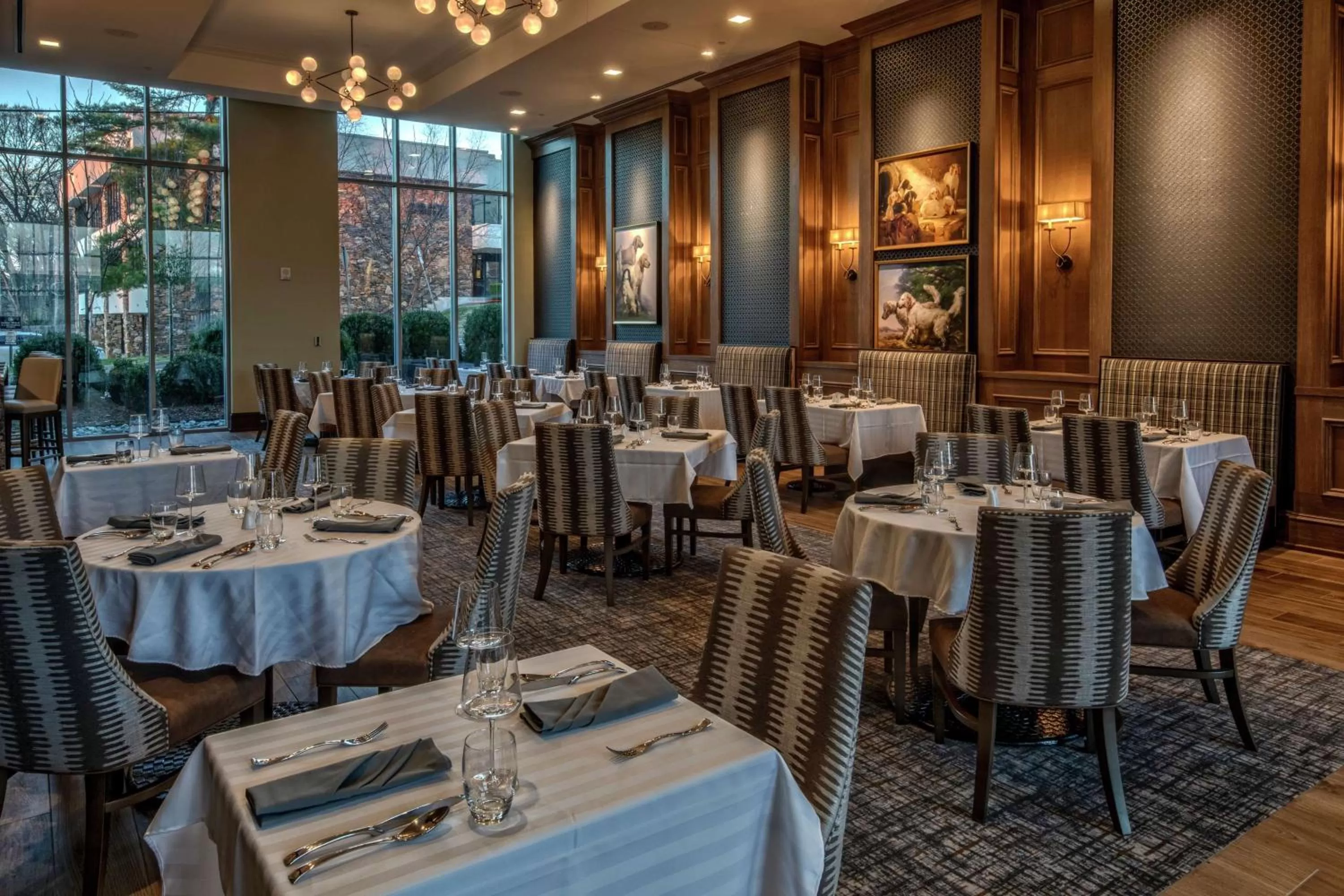 Restaurant/places to eat in Hilton Nashville Green Hills