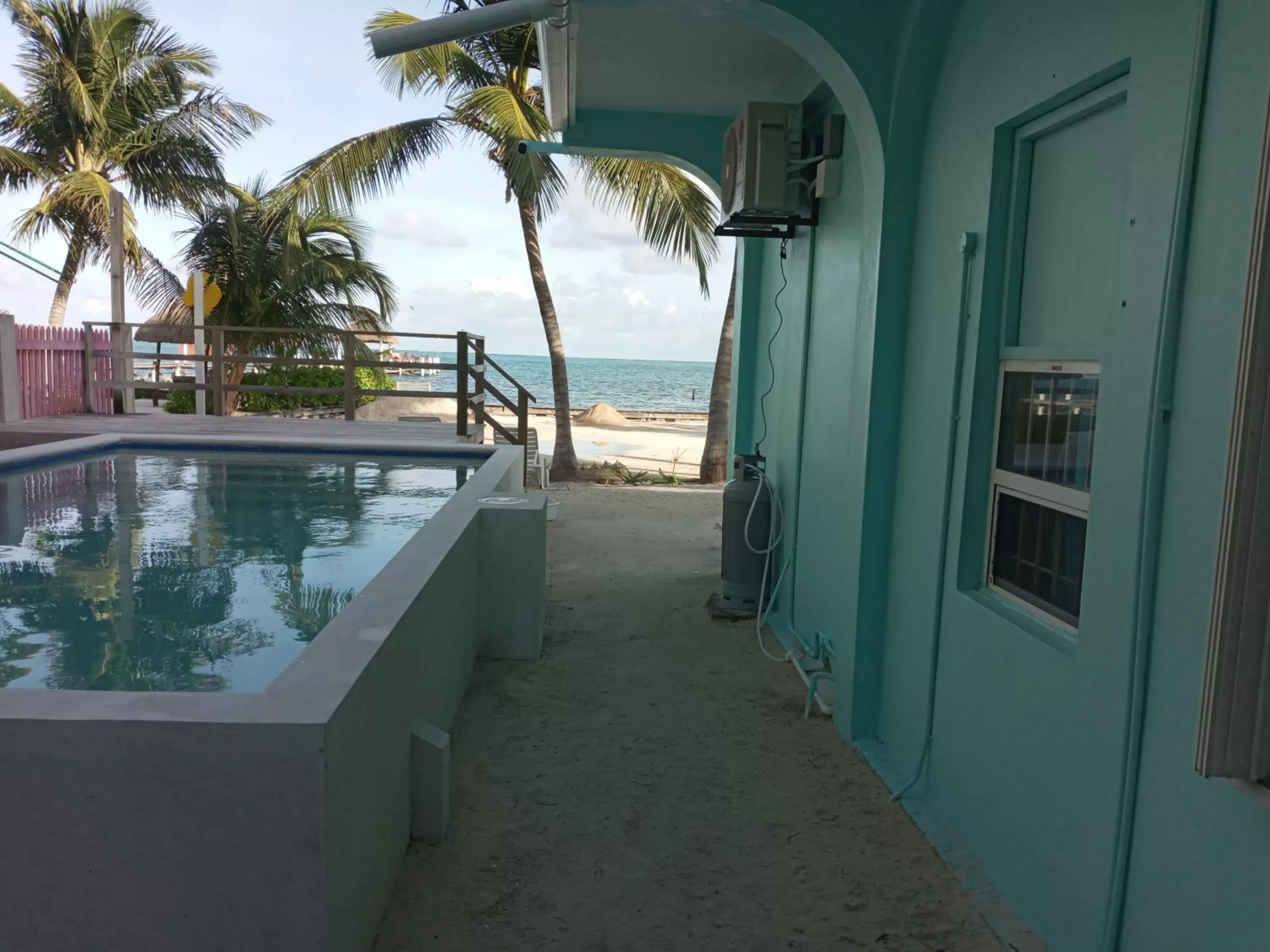 Pool view, Swimming Pool in Barefoot Beach Belize