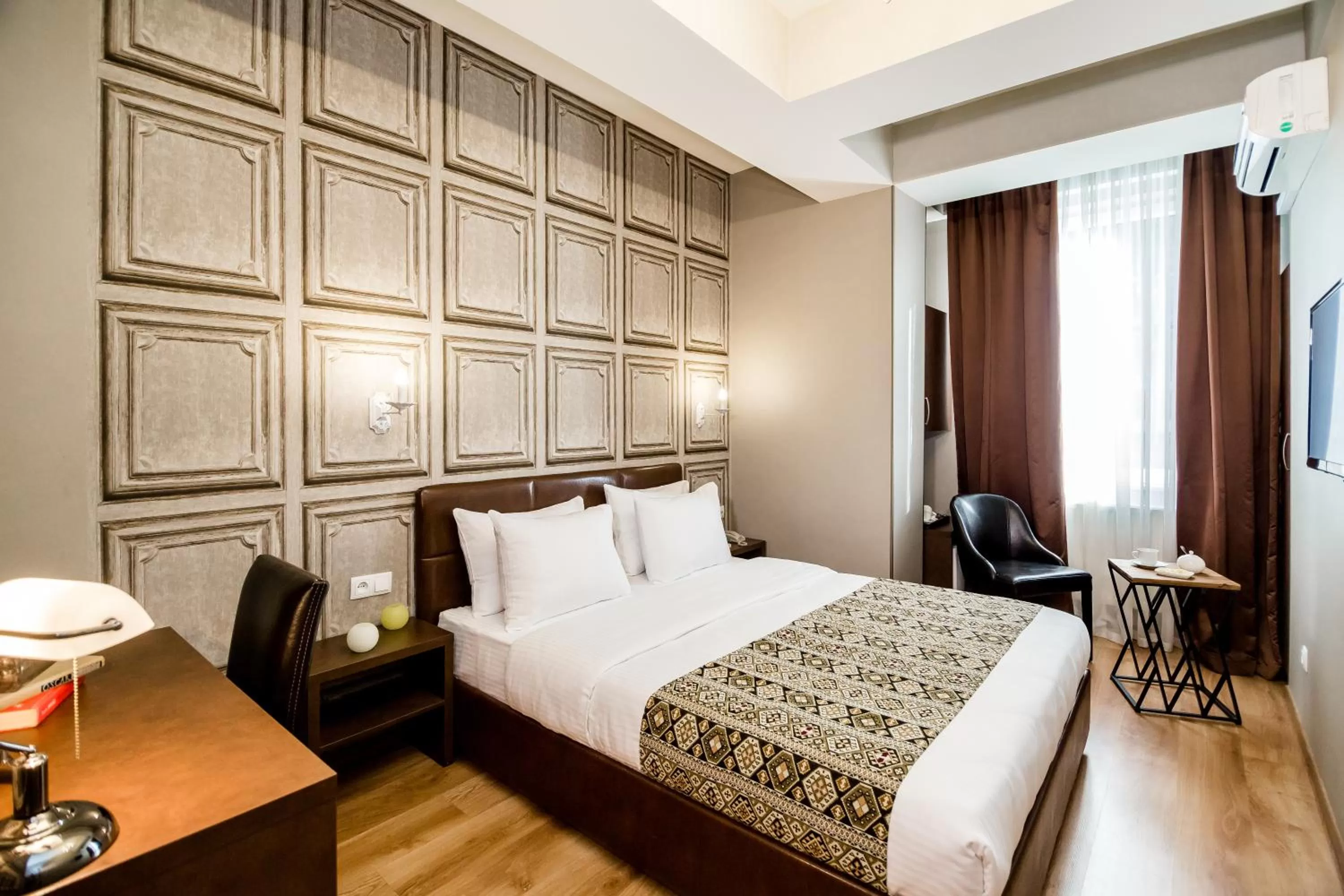 Photo of the whole room, Bed in Hotel Diamond