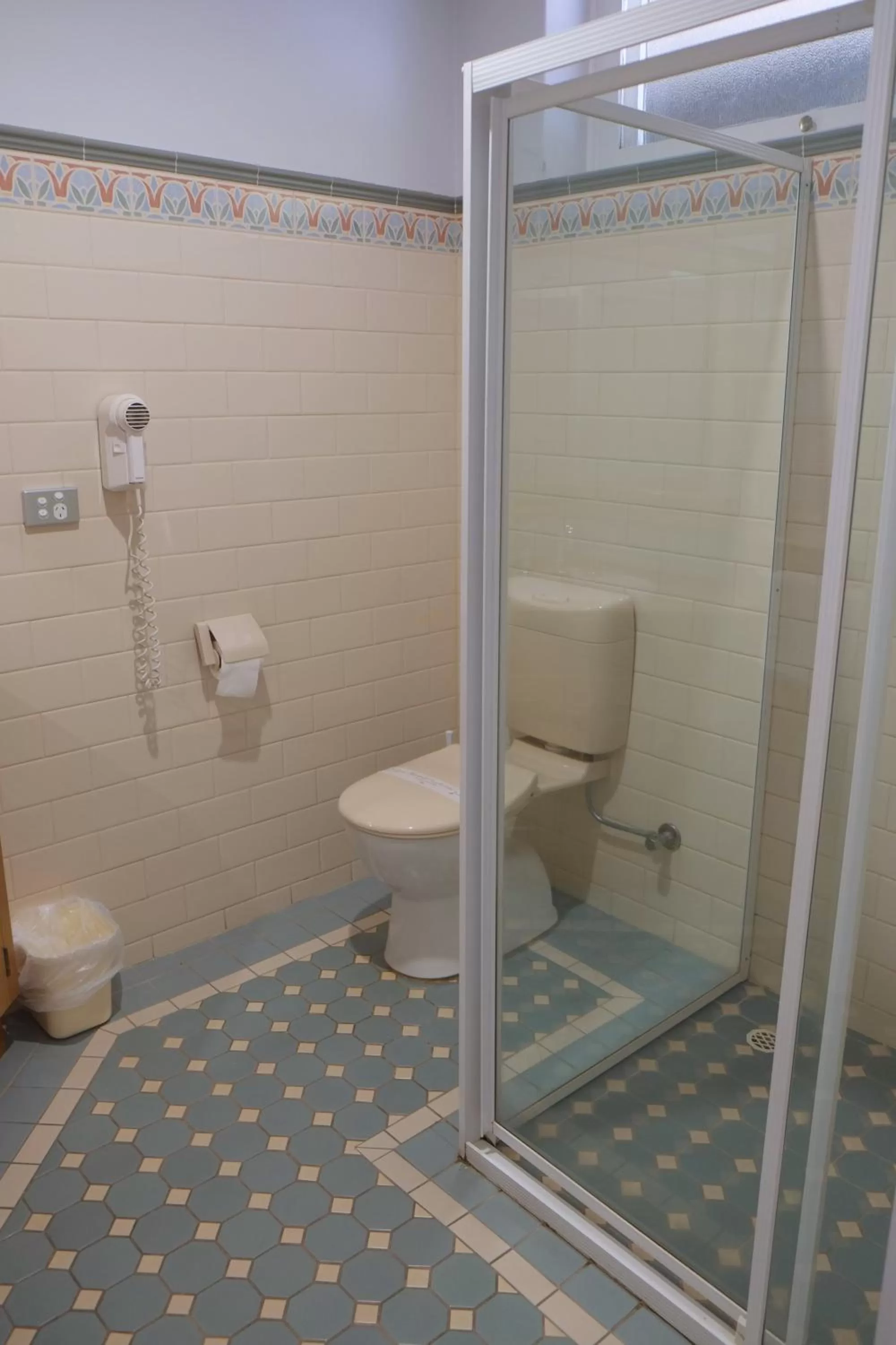 Bathroom in Berri Hotel