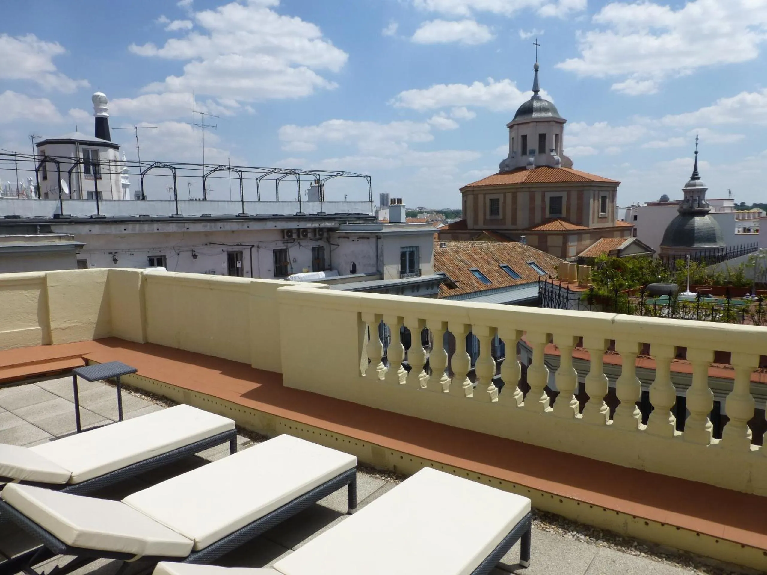 Balcony/Terrace in Hostal Abadia Madrid