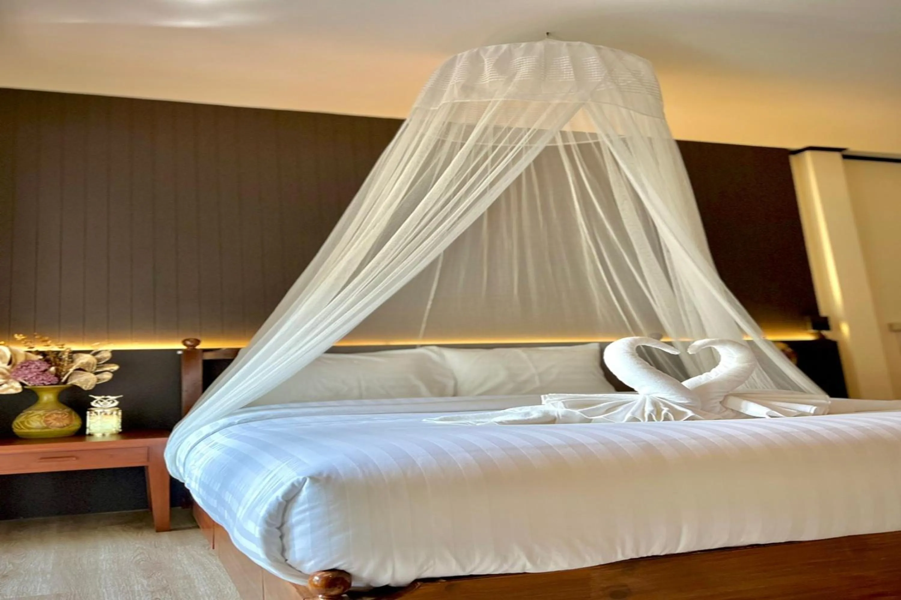 Bed in Na Mantra Resort