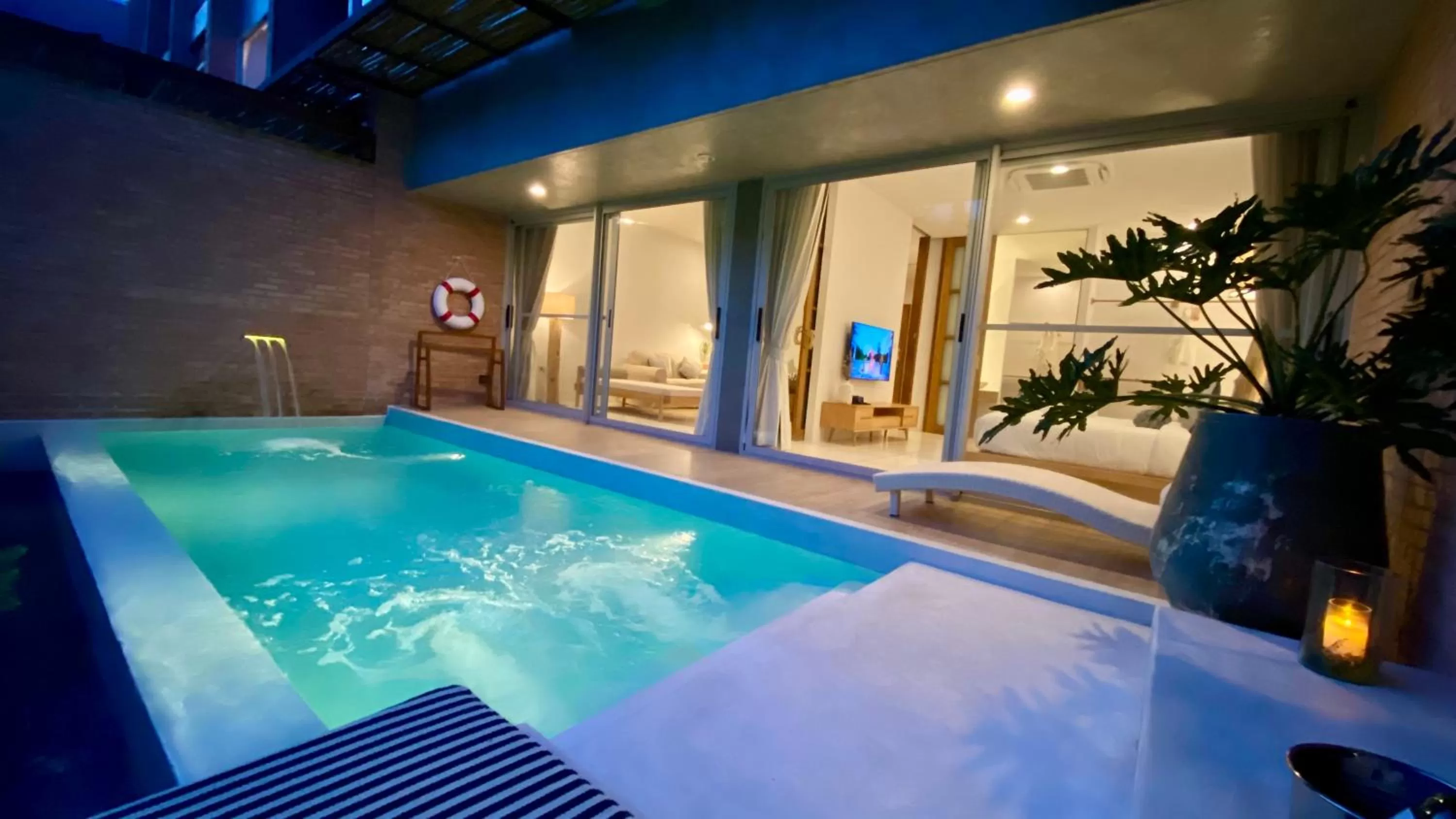 Swimming pool in Proud Phu Fah Muang Chiang Mai