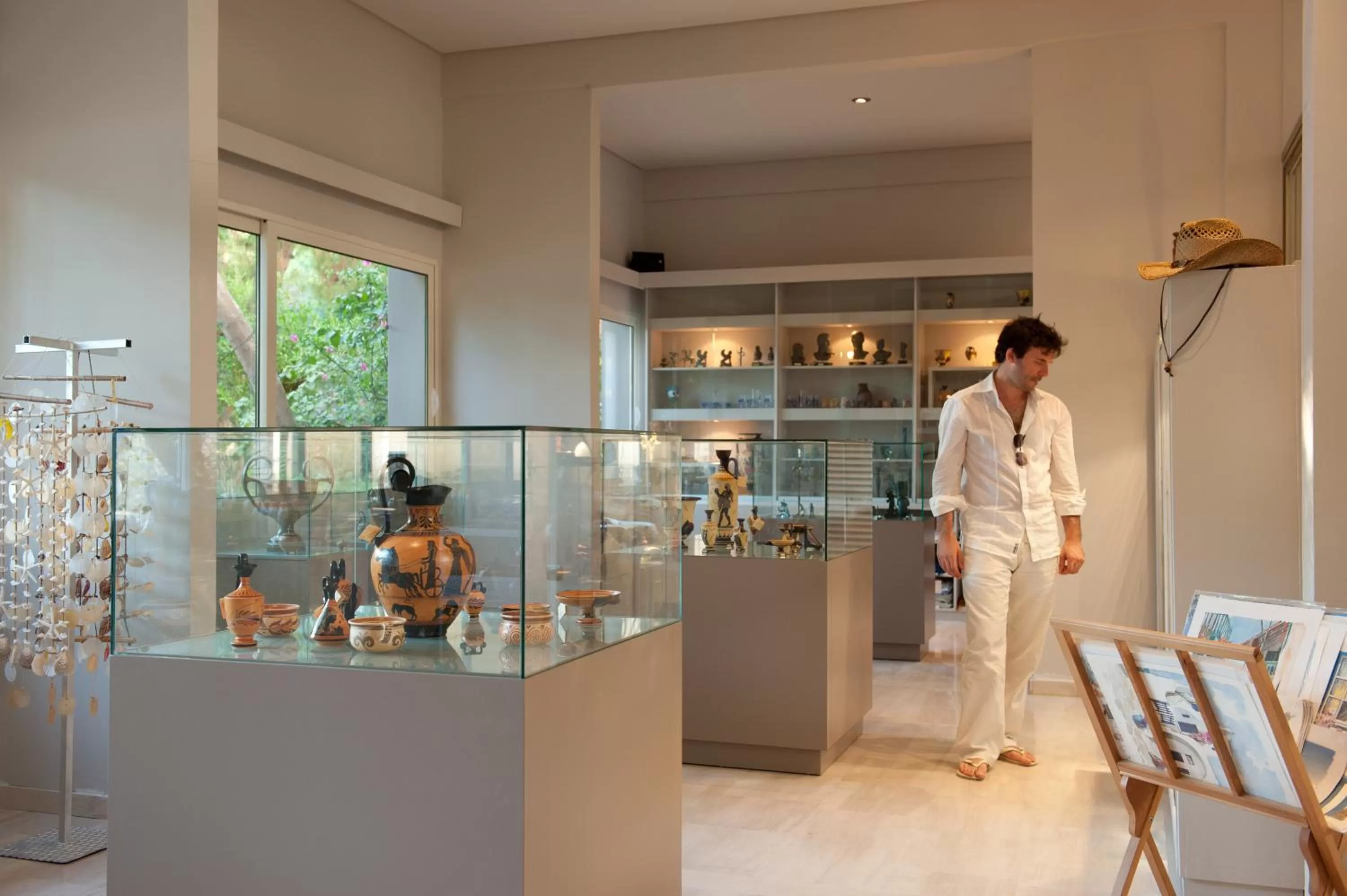 On-site shops in King Saron Hotel Resort