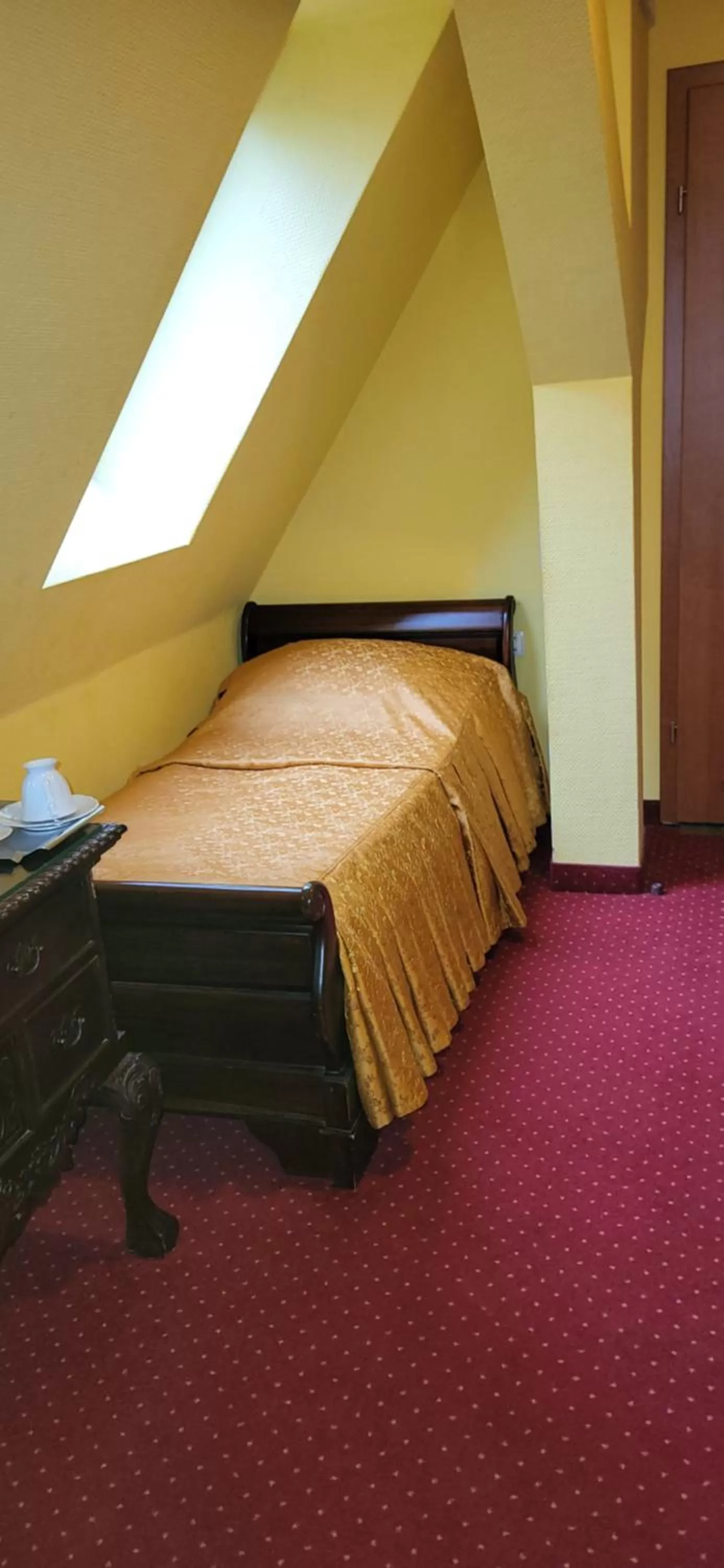 Bed in Dom Schumannów