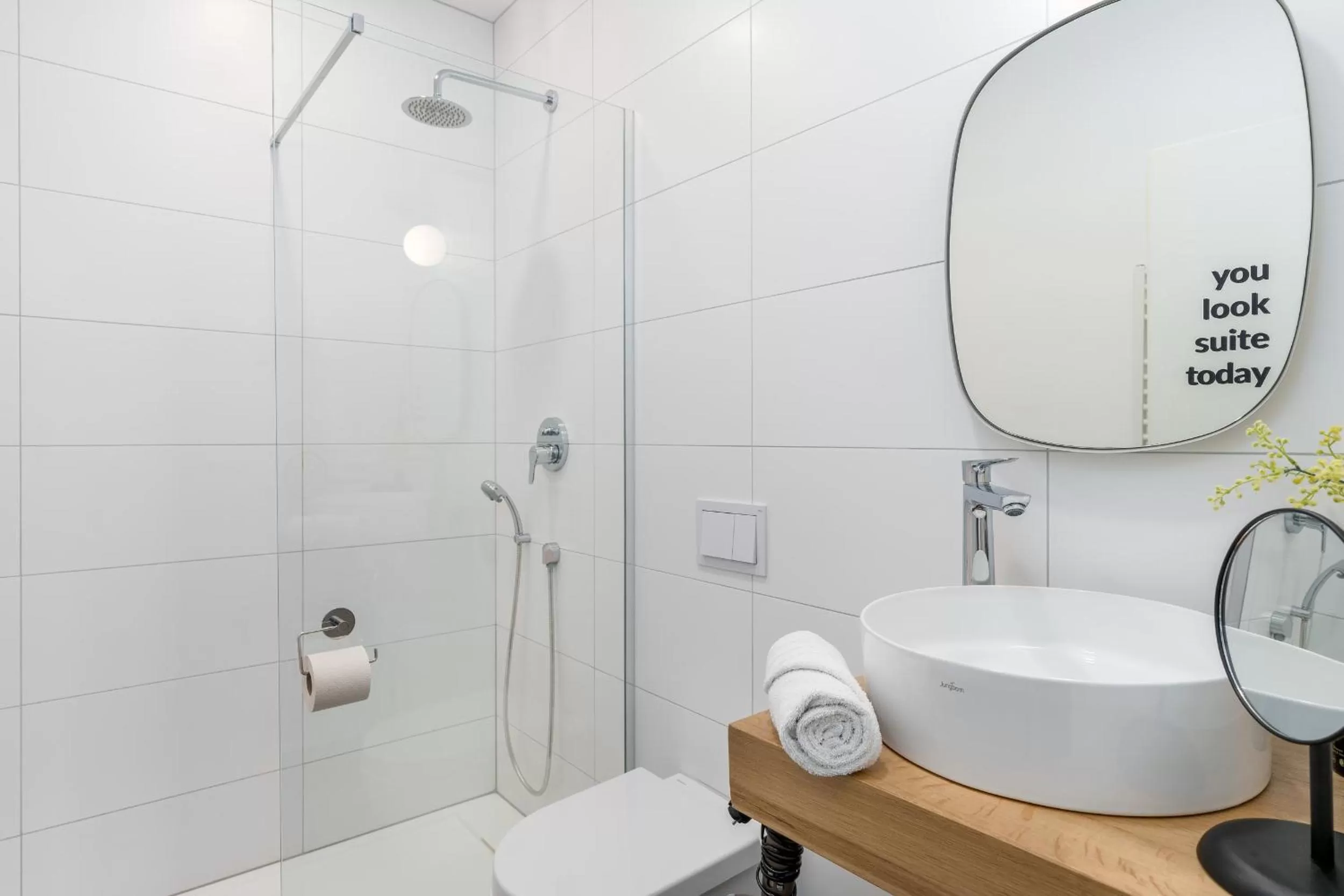 Shower in BRIGHT Dortmund City Center