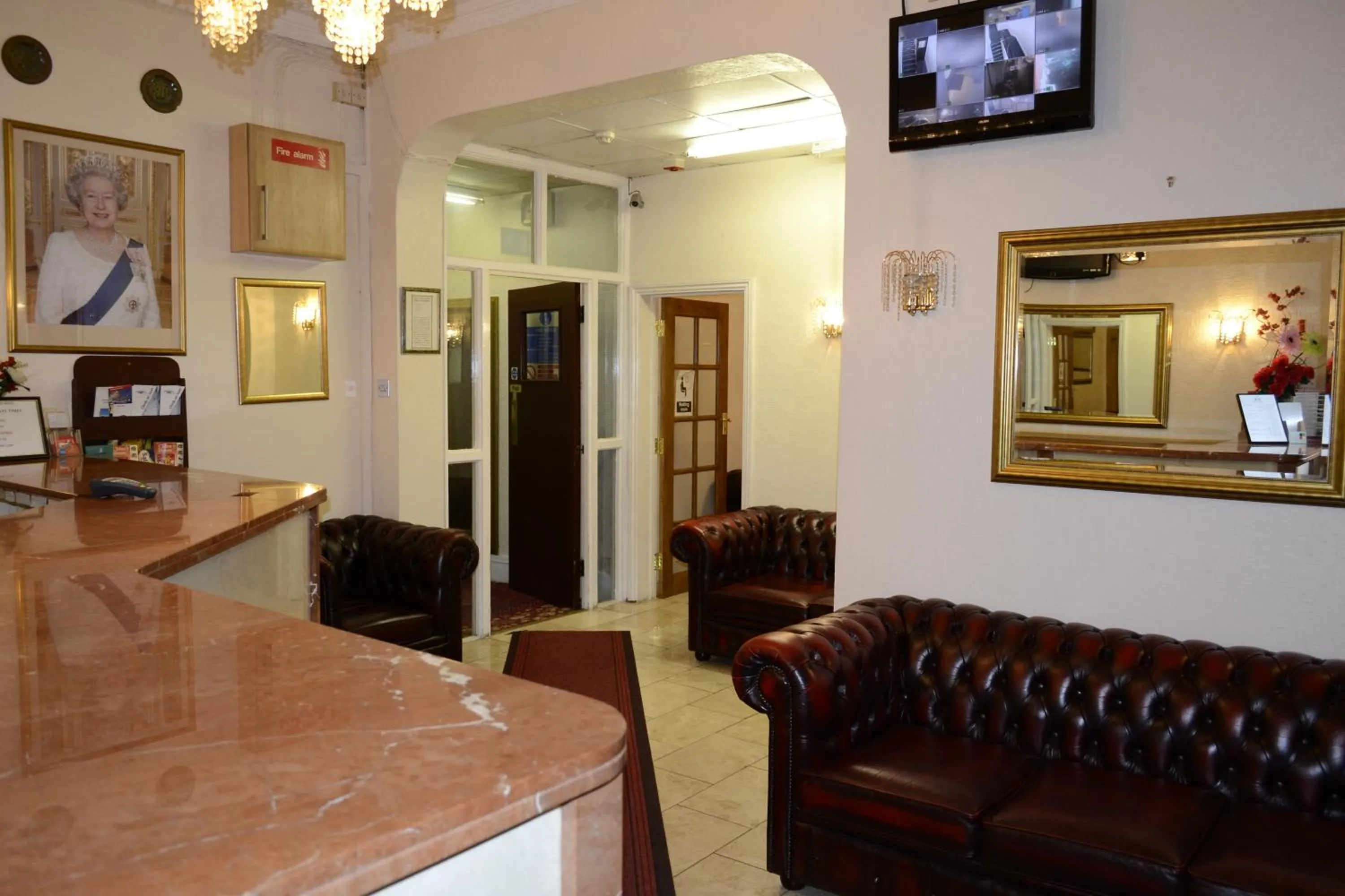 Lobby or reception in Cranbrook Hotel