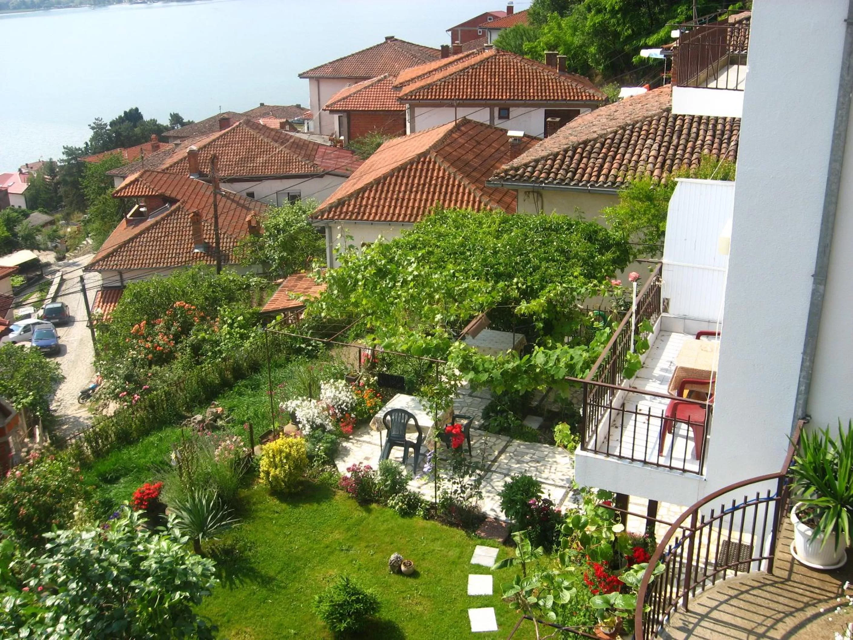 Garden in Apartments Villa Saray