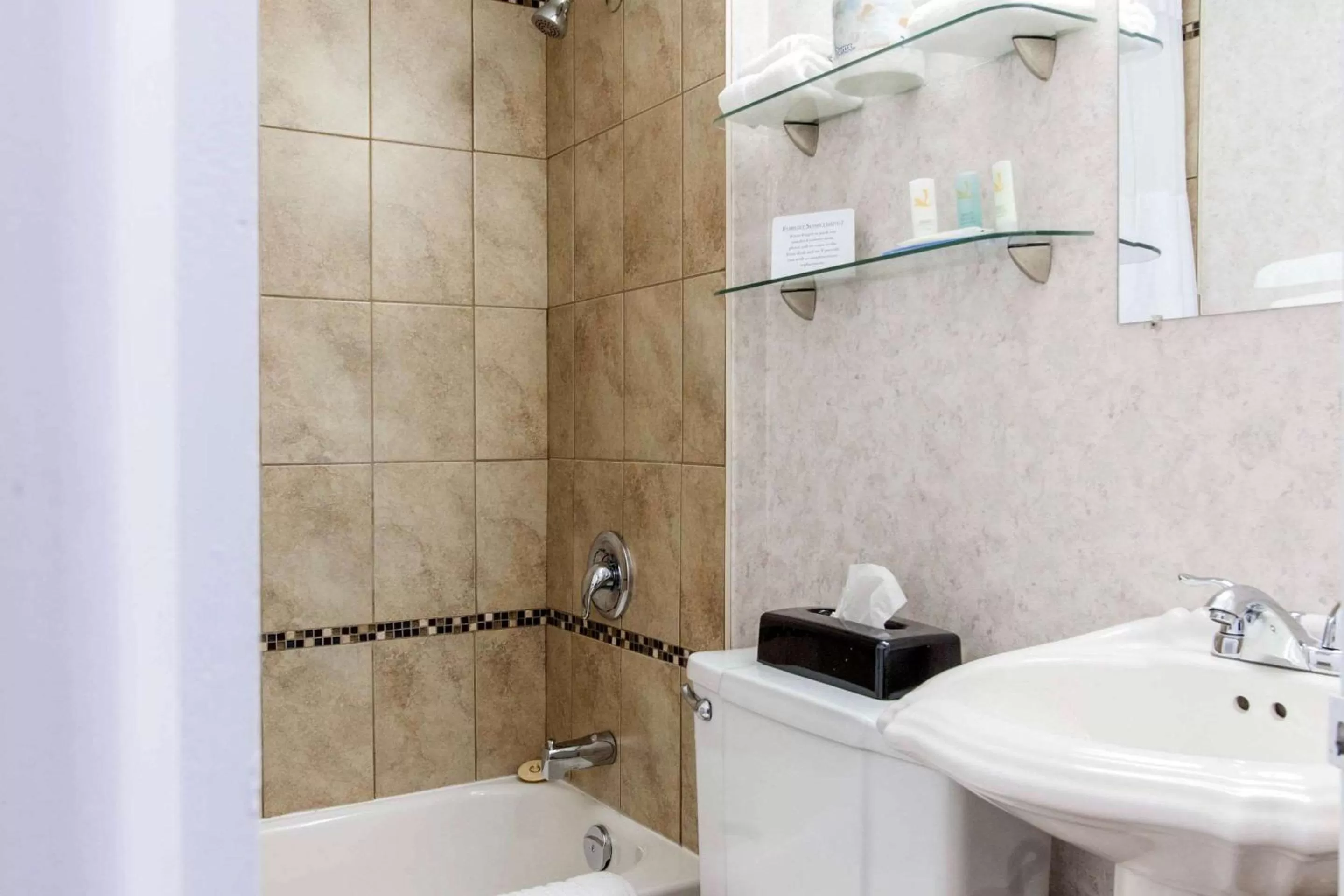 Bathroom in Quality Hotel & Suites