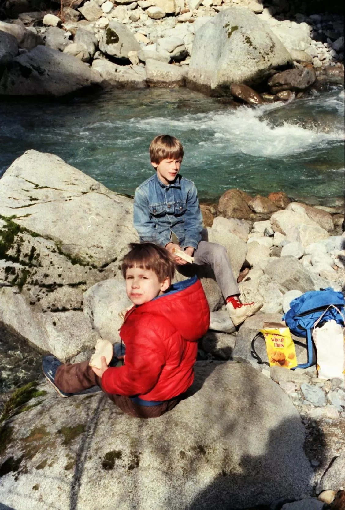 children in Dutch Cup Motel