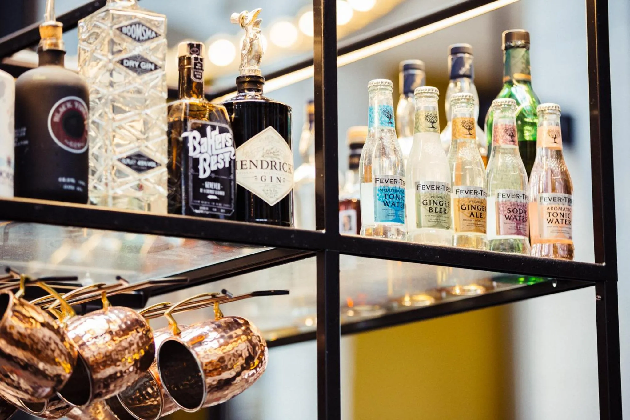 Lounge or bar in Post-Plaza Hotel & Grand Café