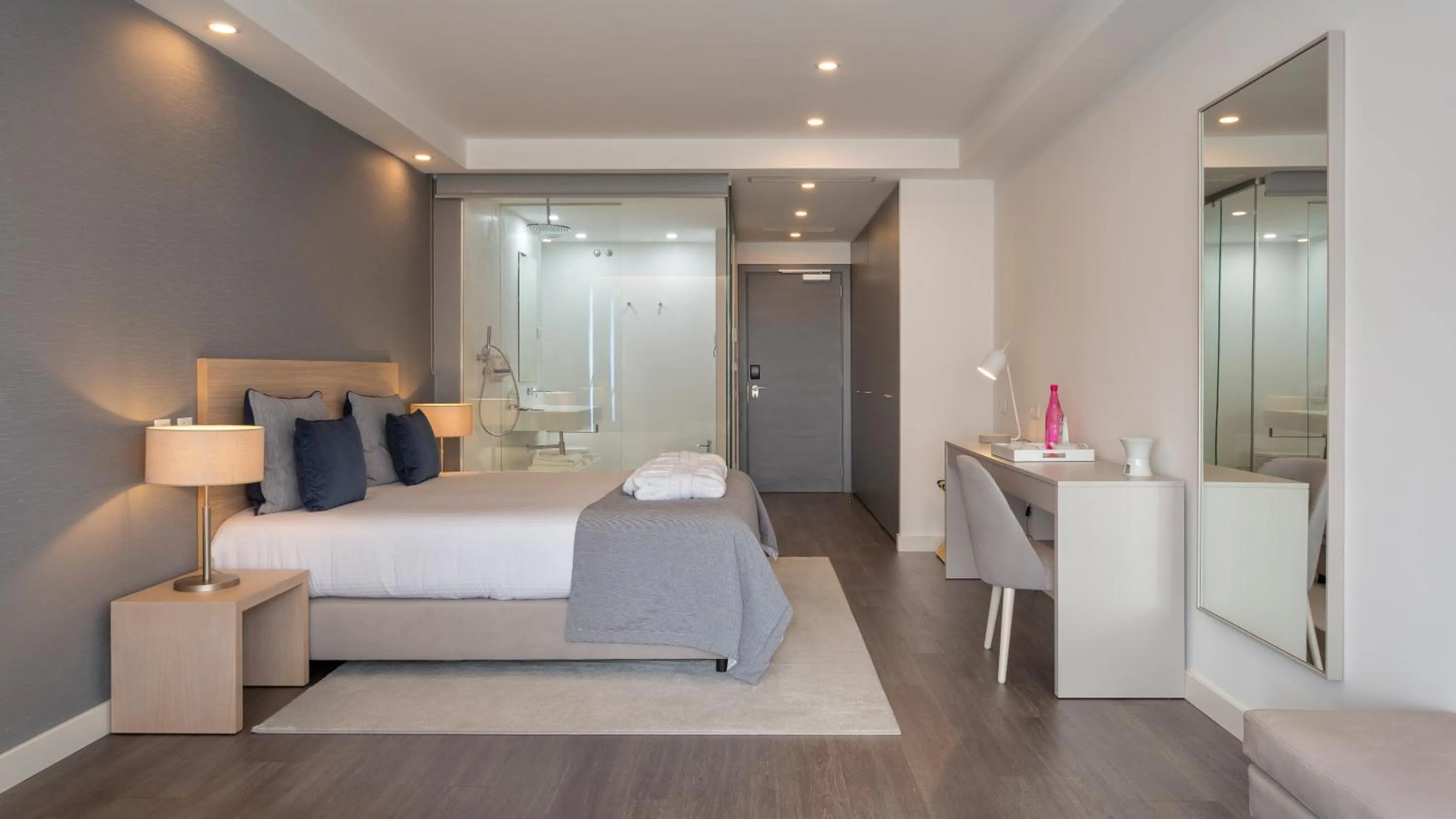 Bed in Longevity Health & Wellness Hotel - Adults Only