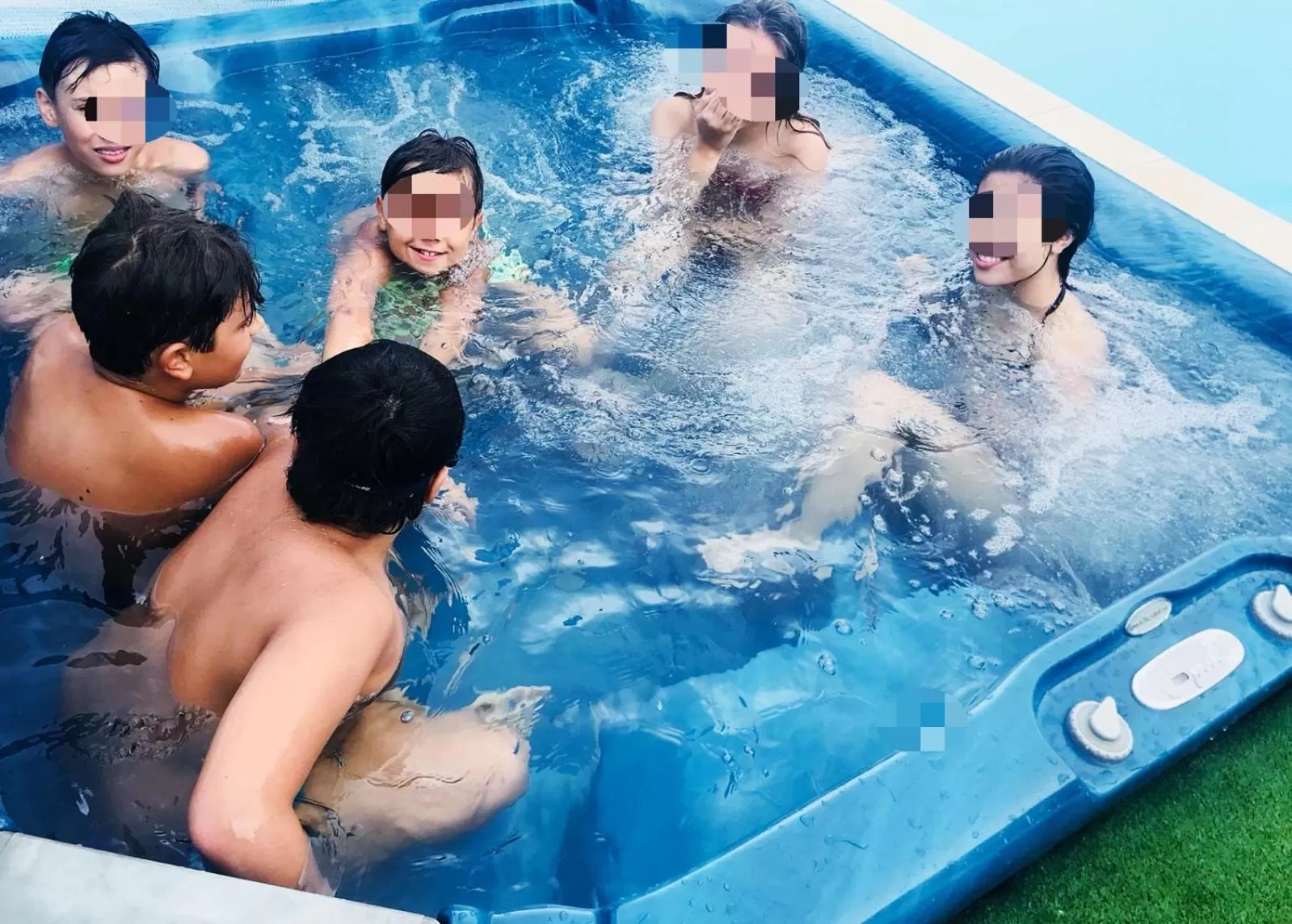 Swimming pool in Green Park Hotel & Residence