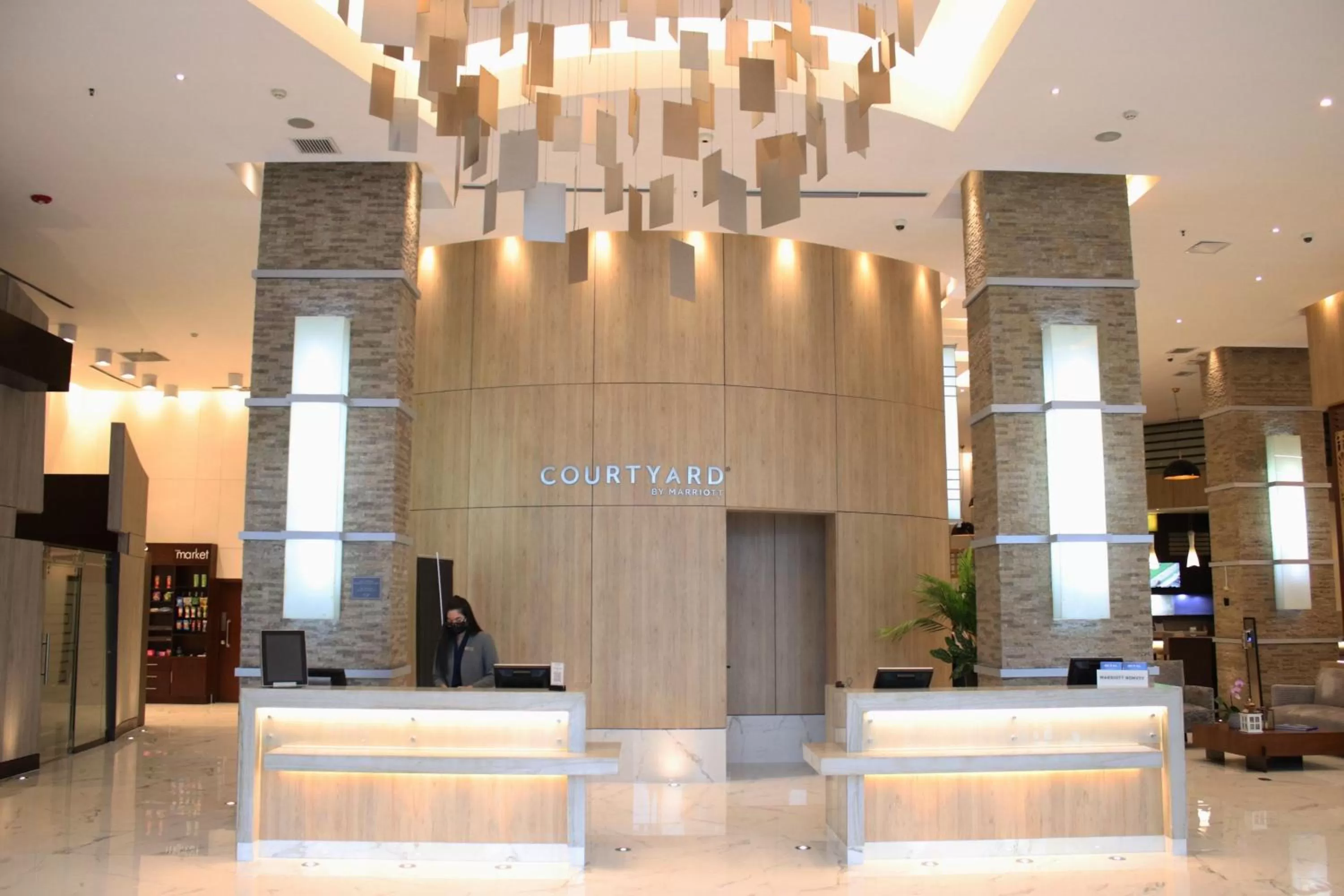 Lobby or reception in Courtyard by Marriott Guayaquil