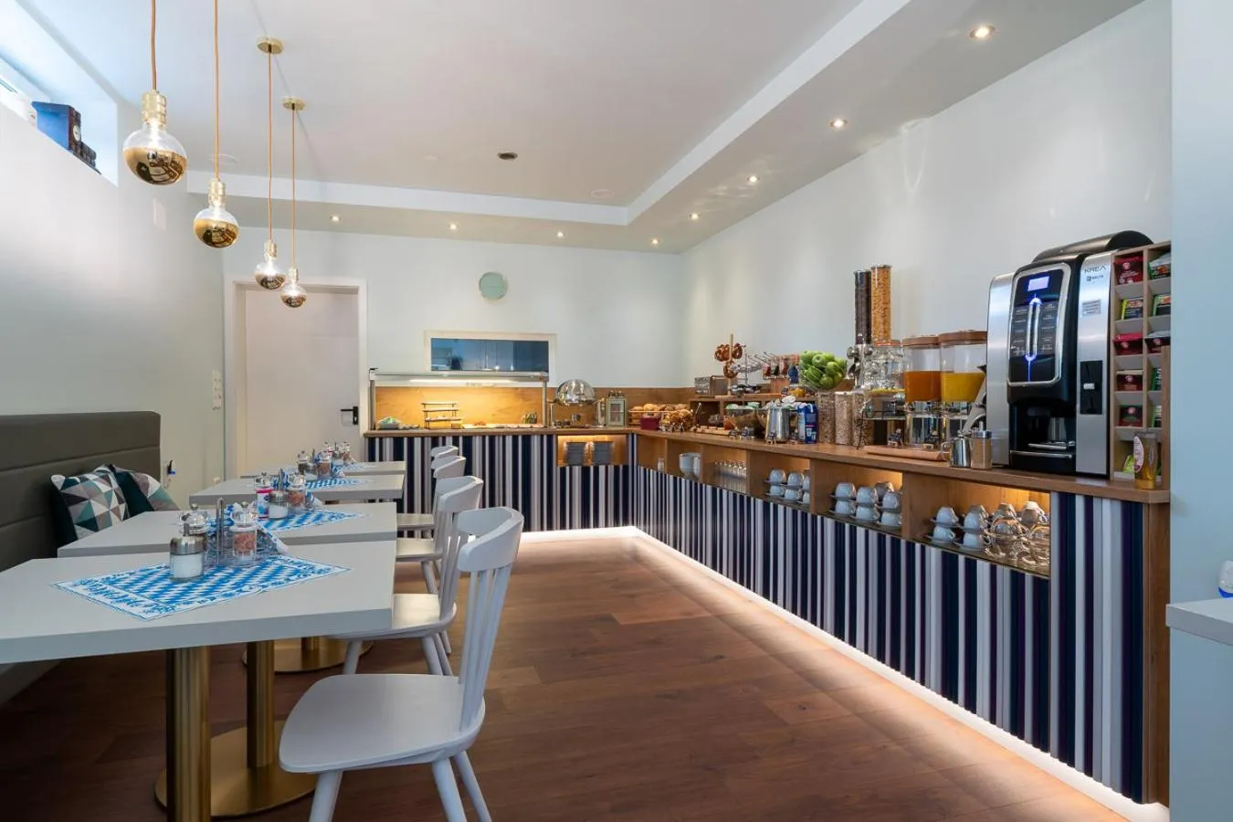 Restaurant/places to eat in Das Schreder Hotel