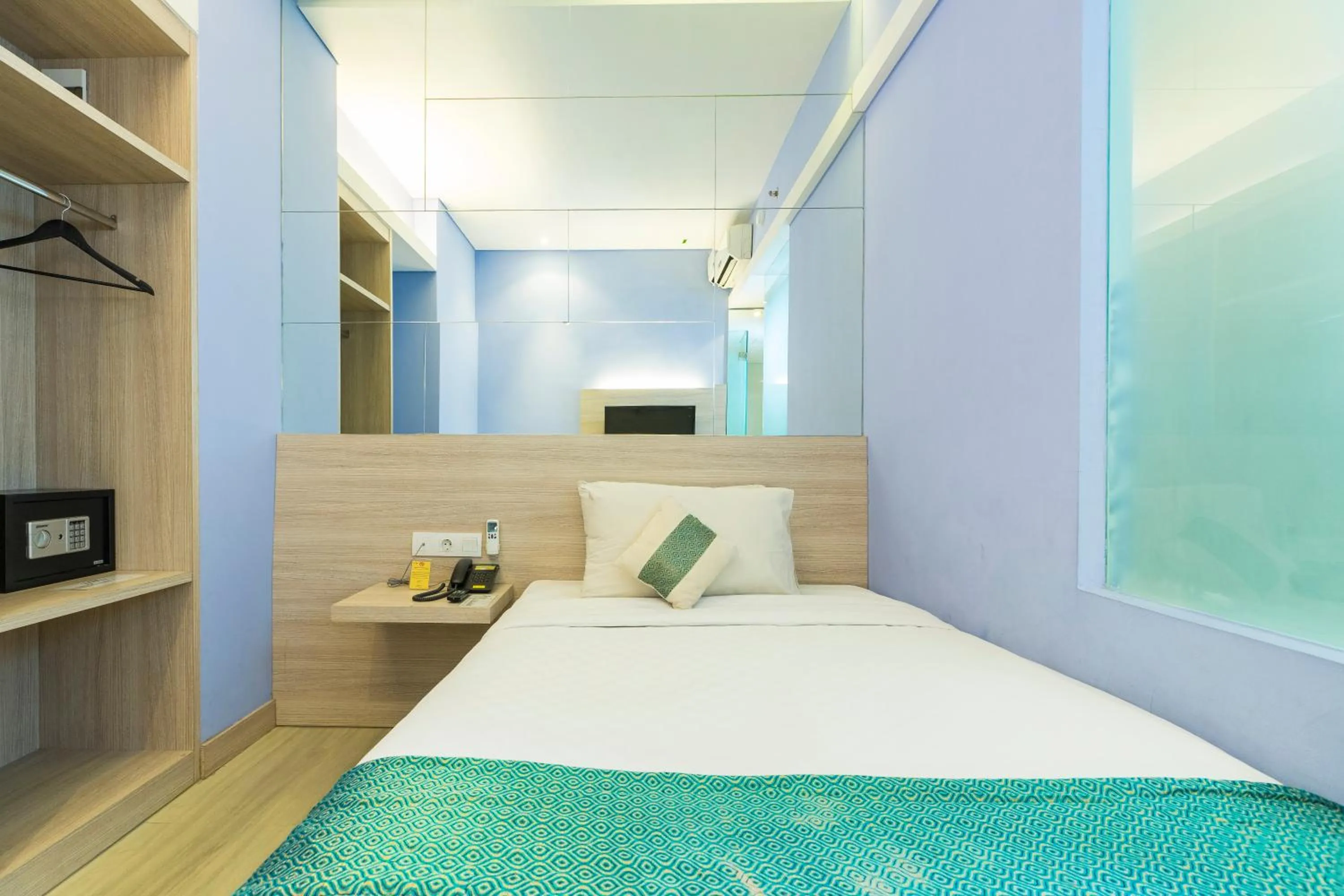 Bedroom, Bed in Royal City Hotel Jakarta