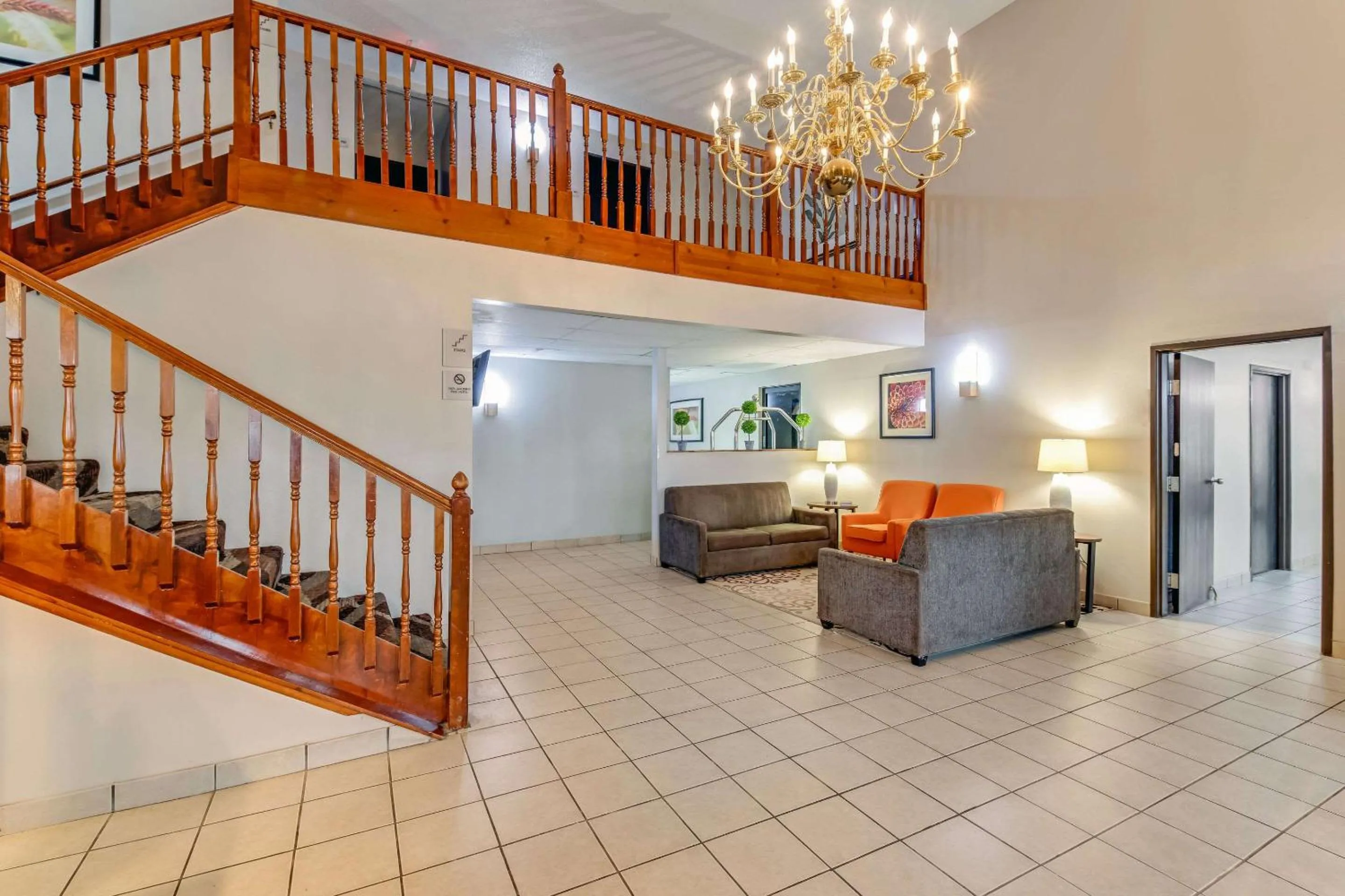 Lobby or reception in Rodeway Inn Red Oak