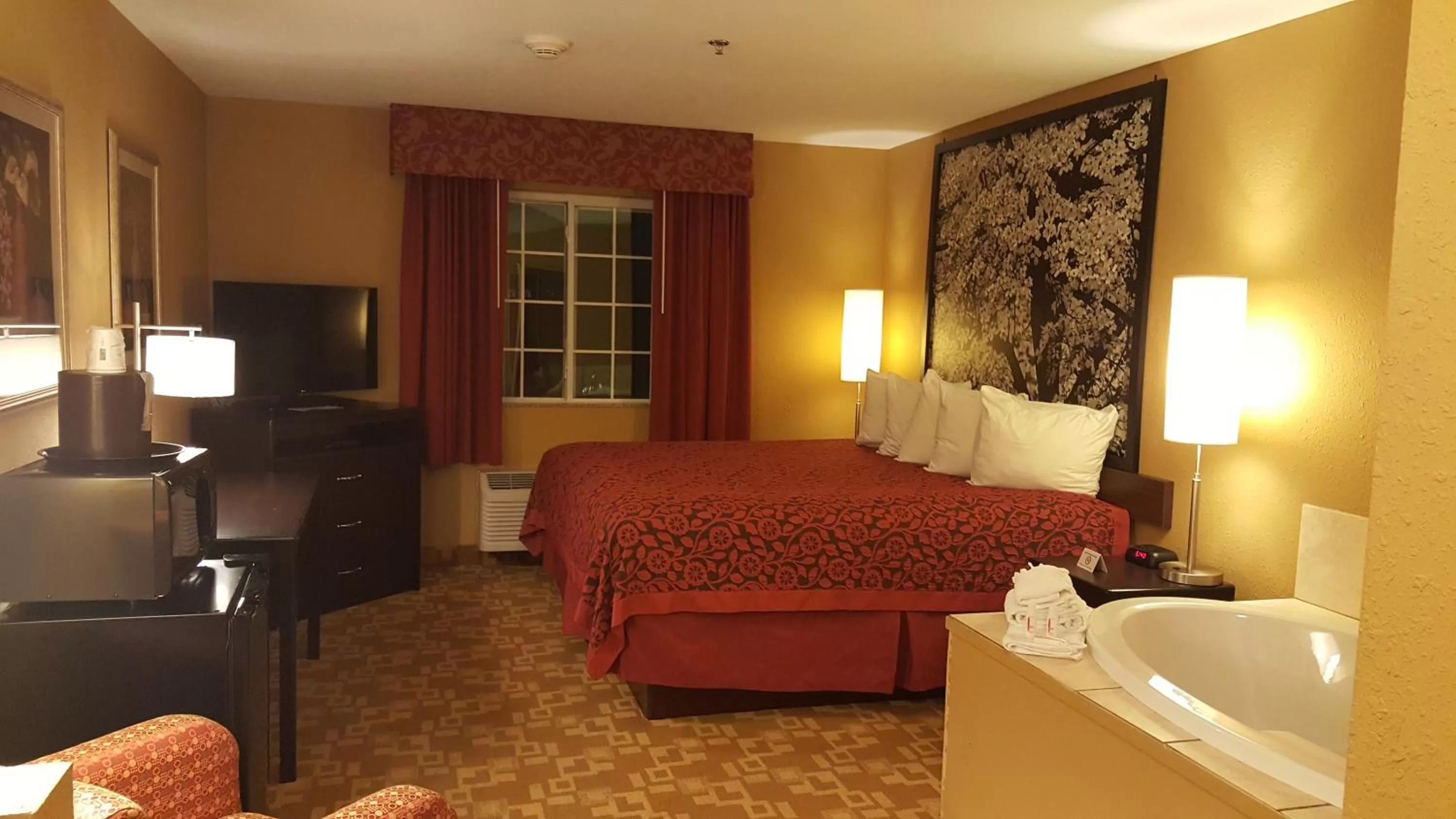 Bedroom, Bed in Days Inn by Wyndham Central City