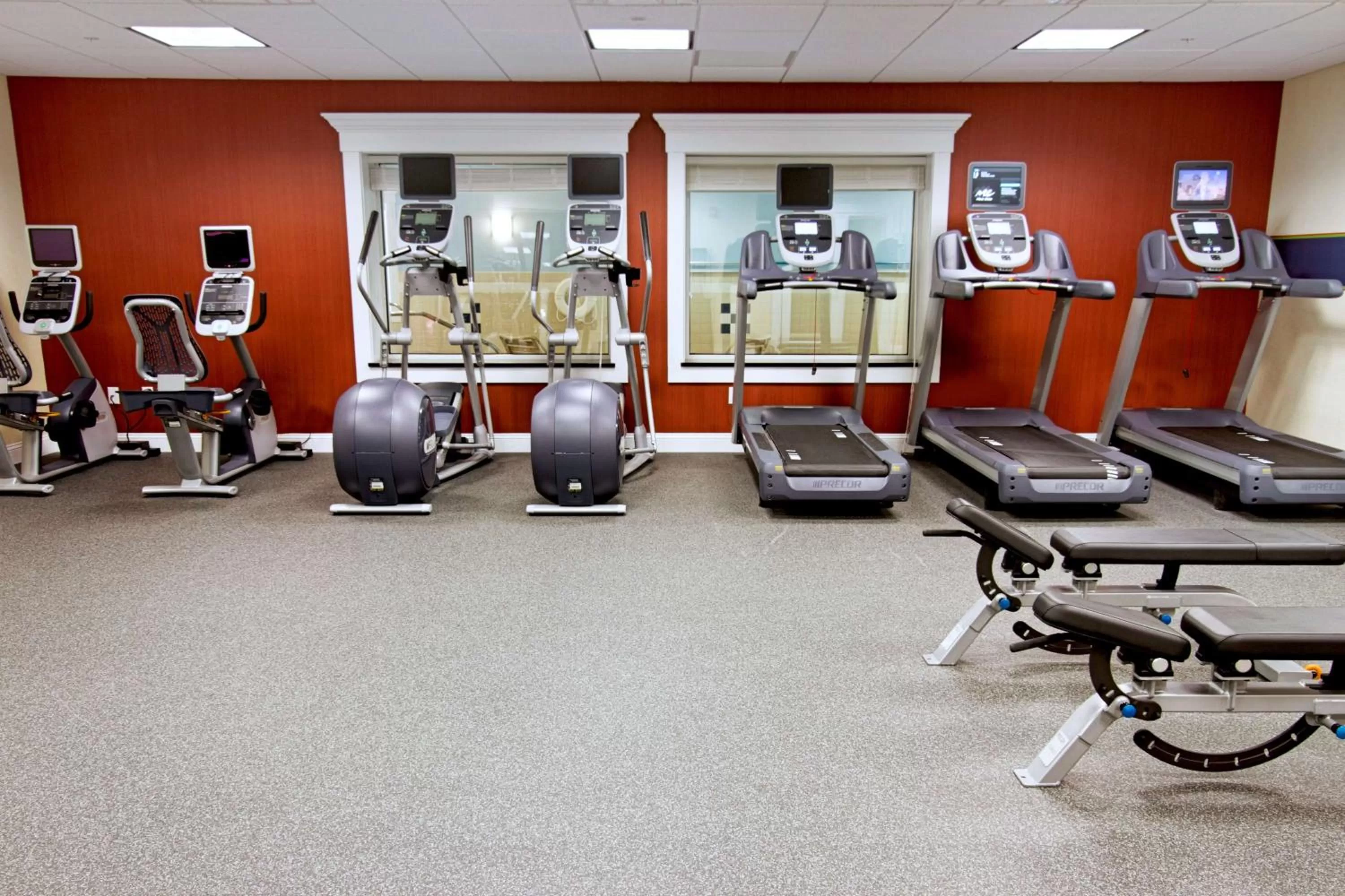 Fitness centre/facilities in Hampton Inn Bangor
