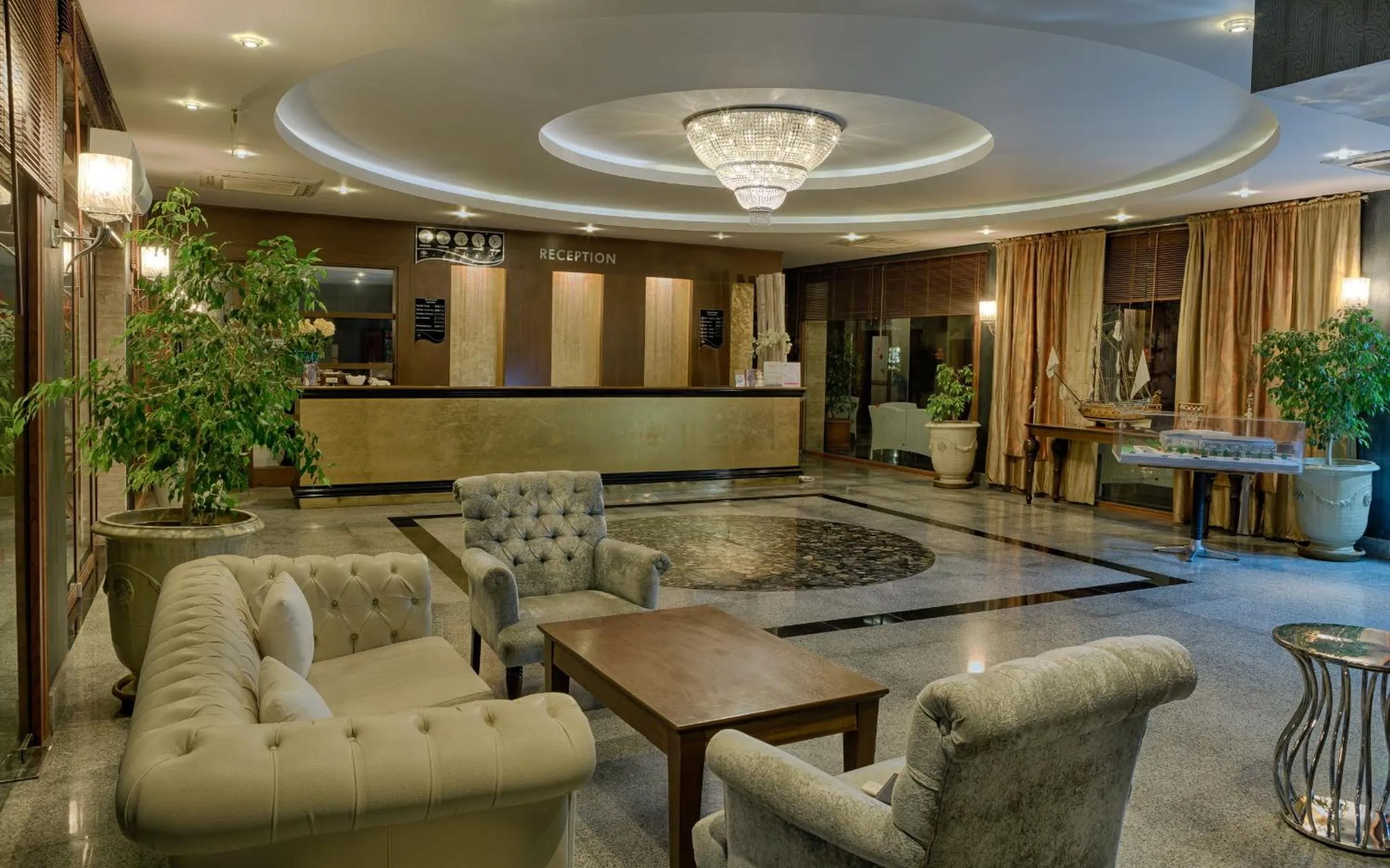 Lobby or reception in Pasabey Hotel