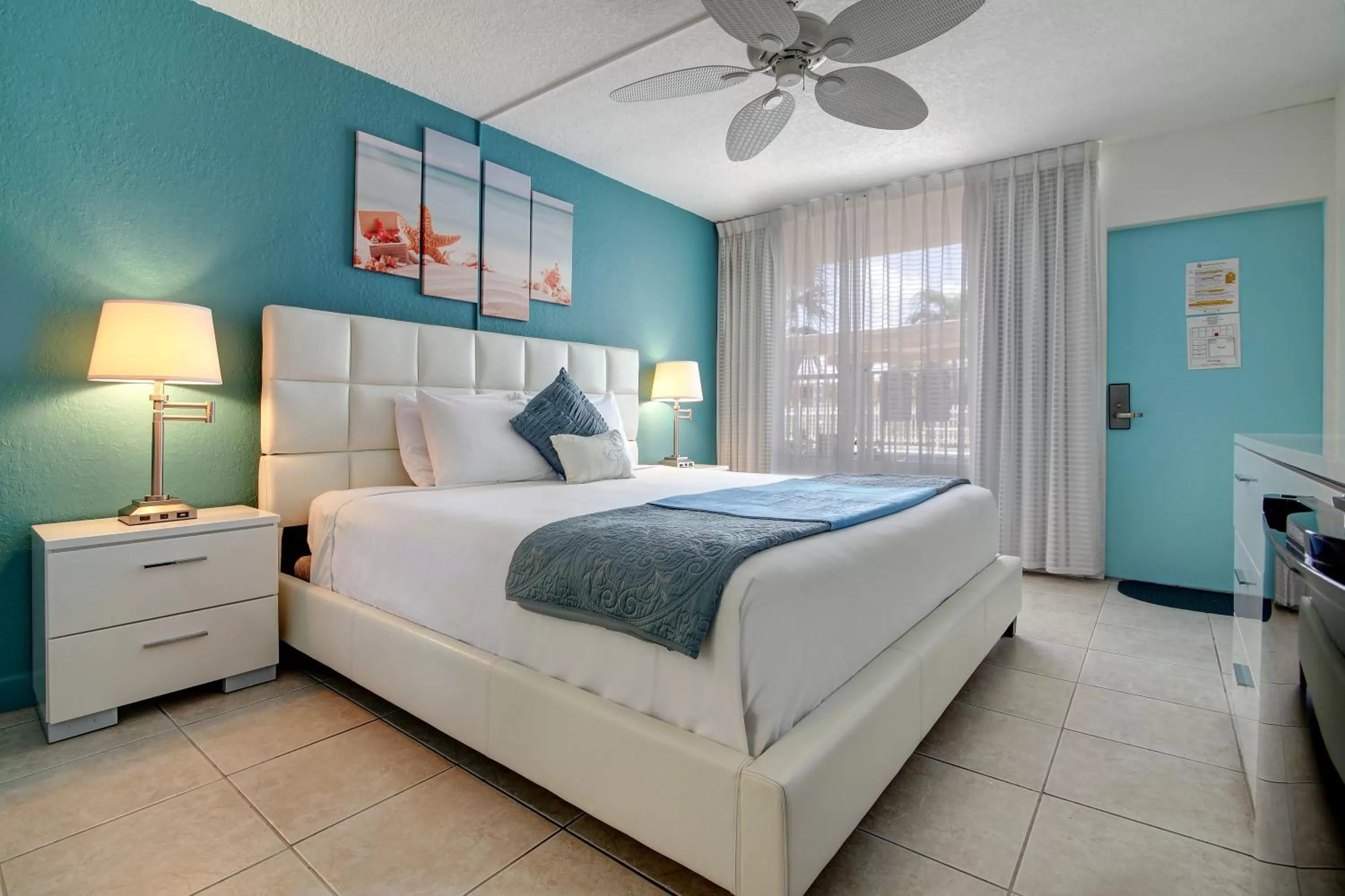 Bed in Castle by the Sea Motel