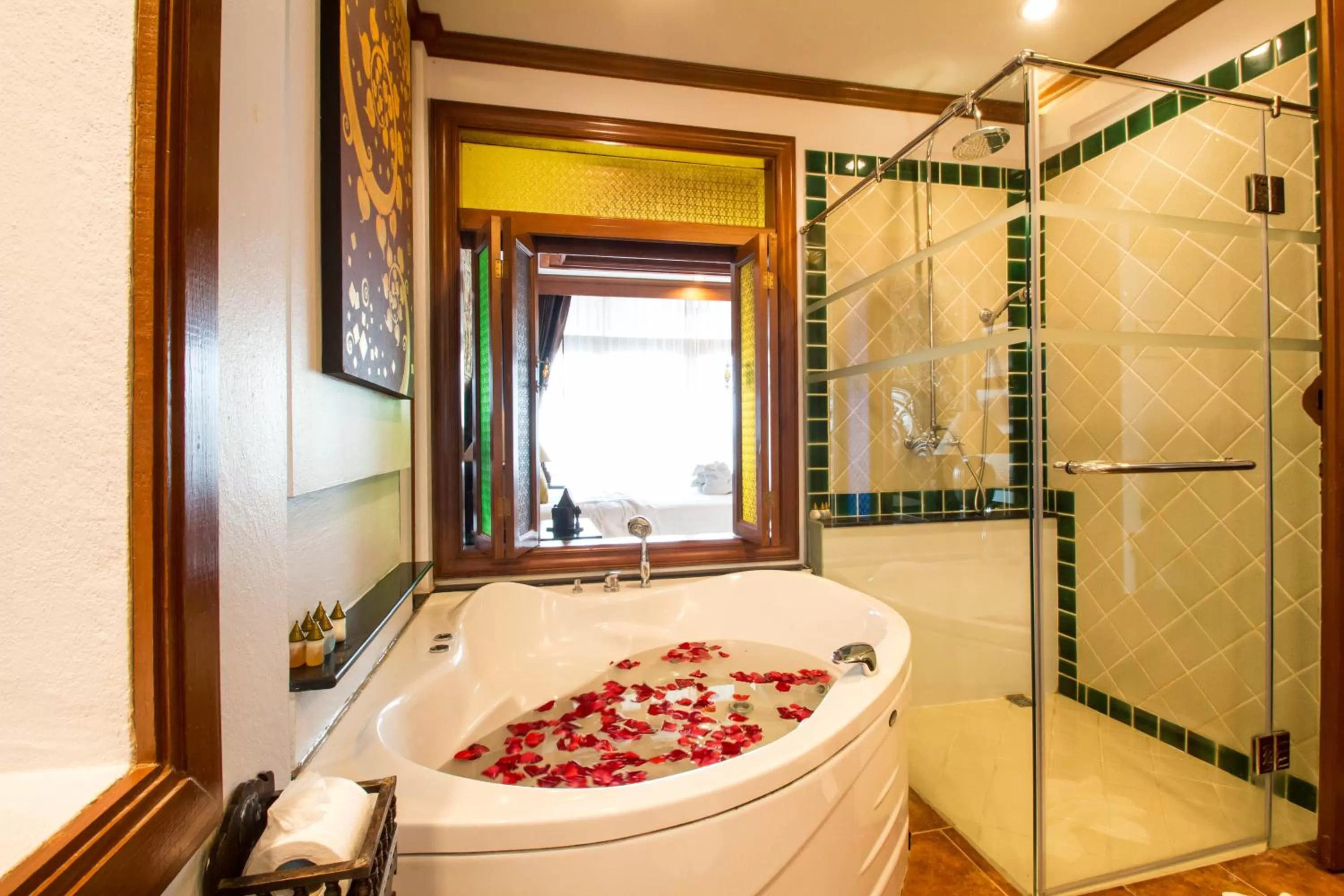 Shower in Sunday Villa Sirilanna Hotel